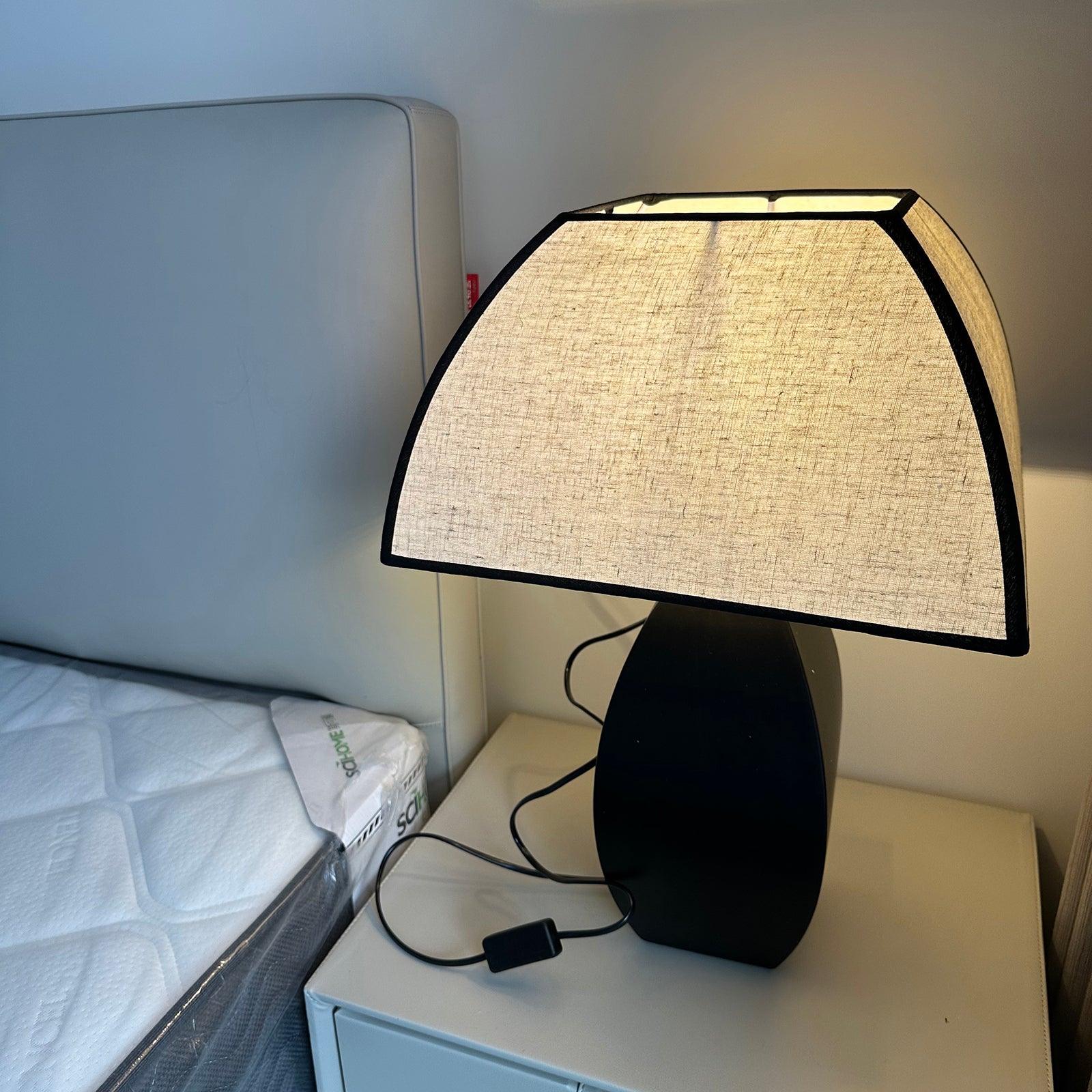 Javier Black Table Lamp - Cueteks