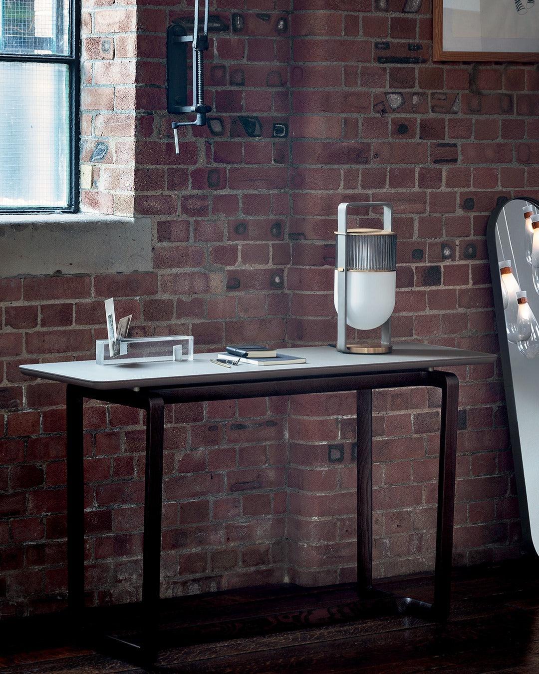 Xi Table Lamp - Cueteks