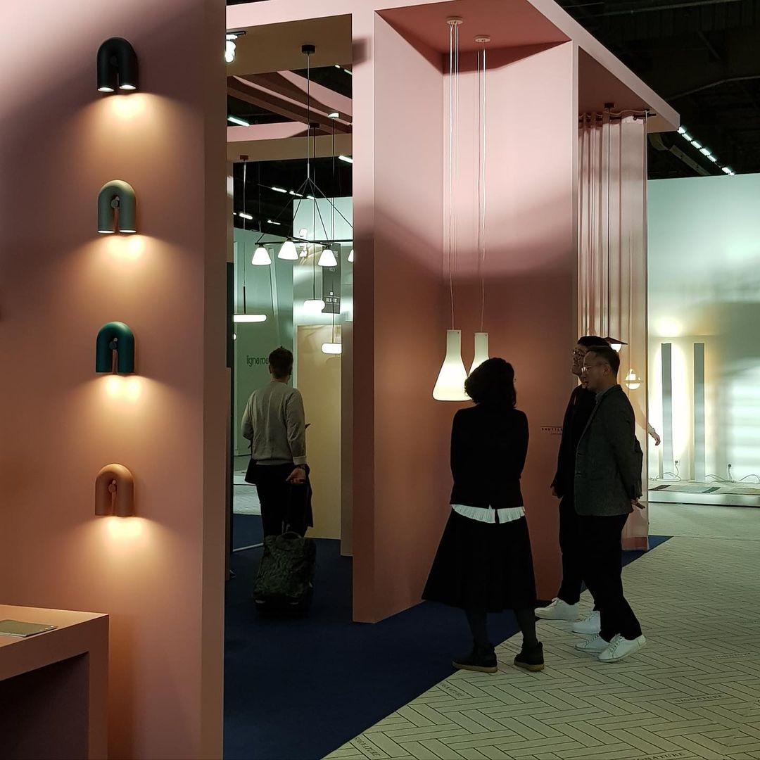 Cirkus U-shaped LED wall lamp