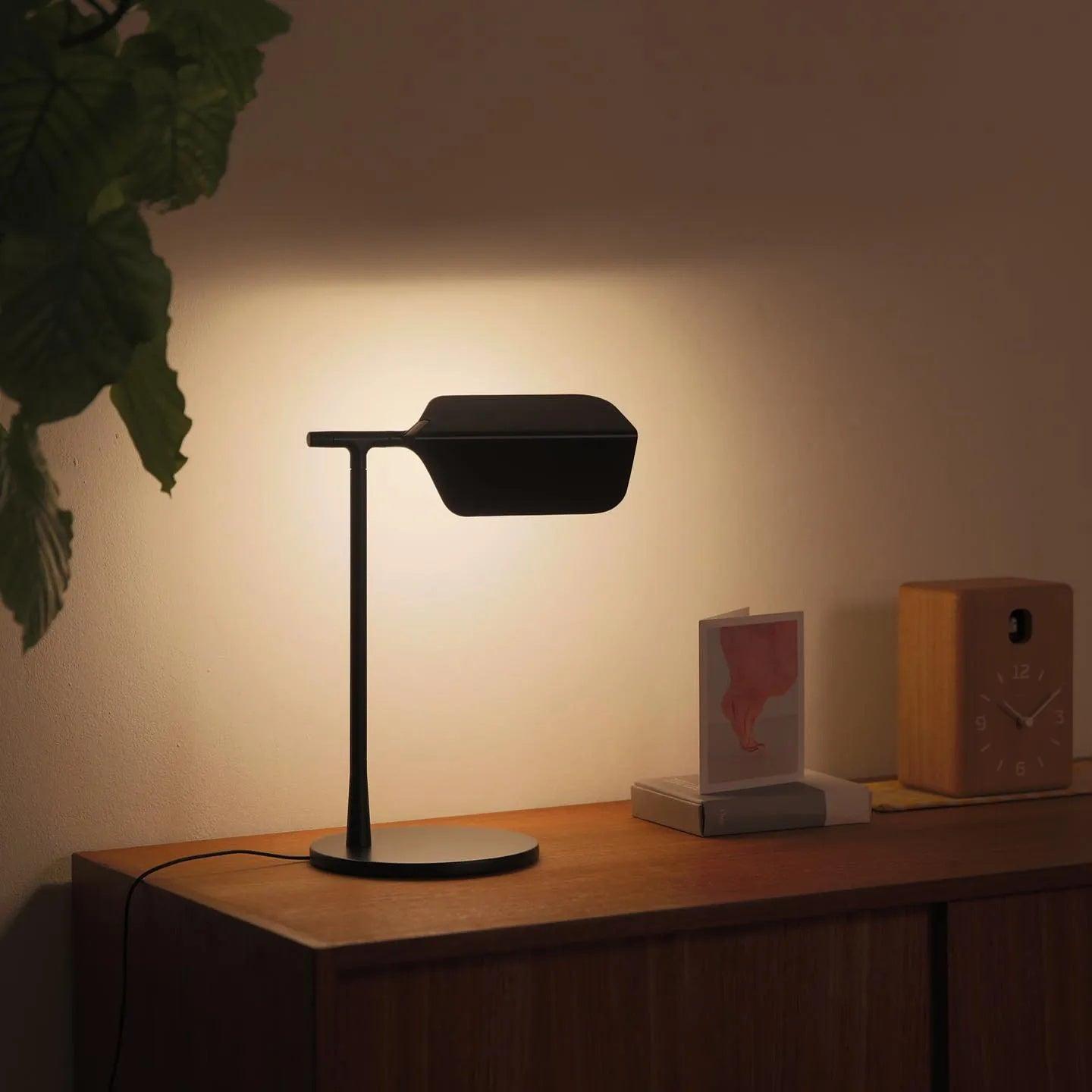 Pivot Ease Table Lamp - Cueteks
