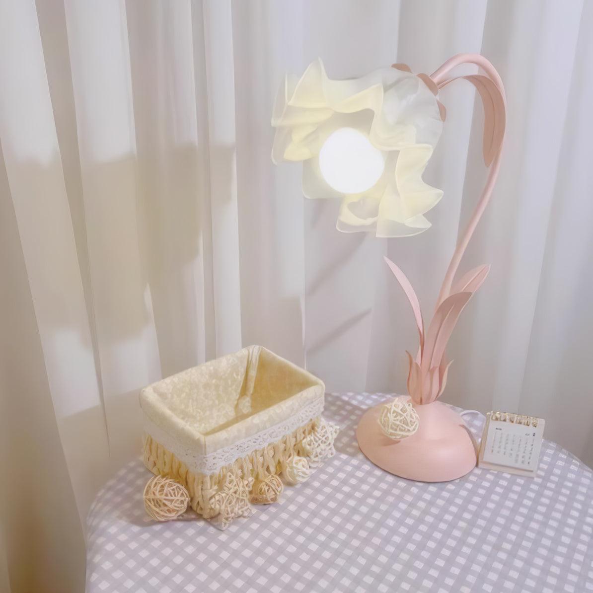 Lily of the Valley Table Lamp - Cueteks