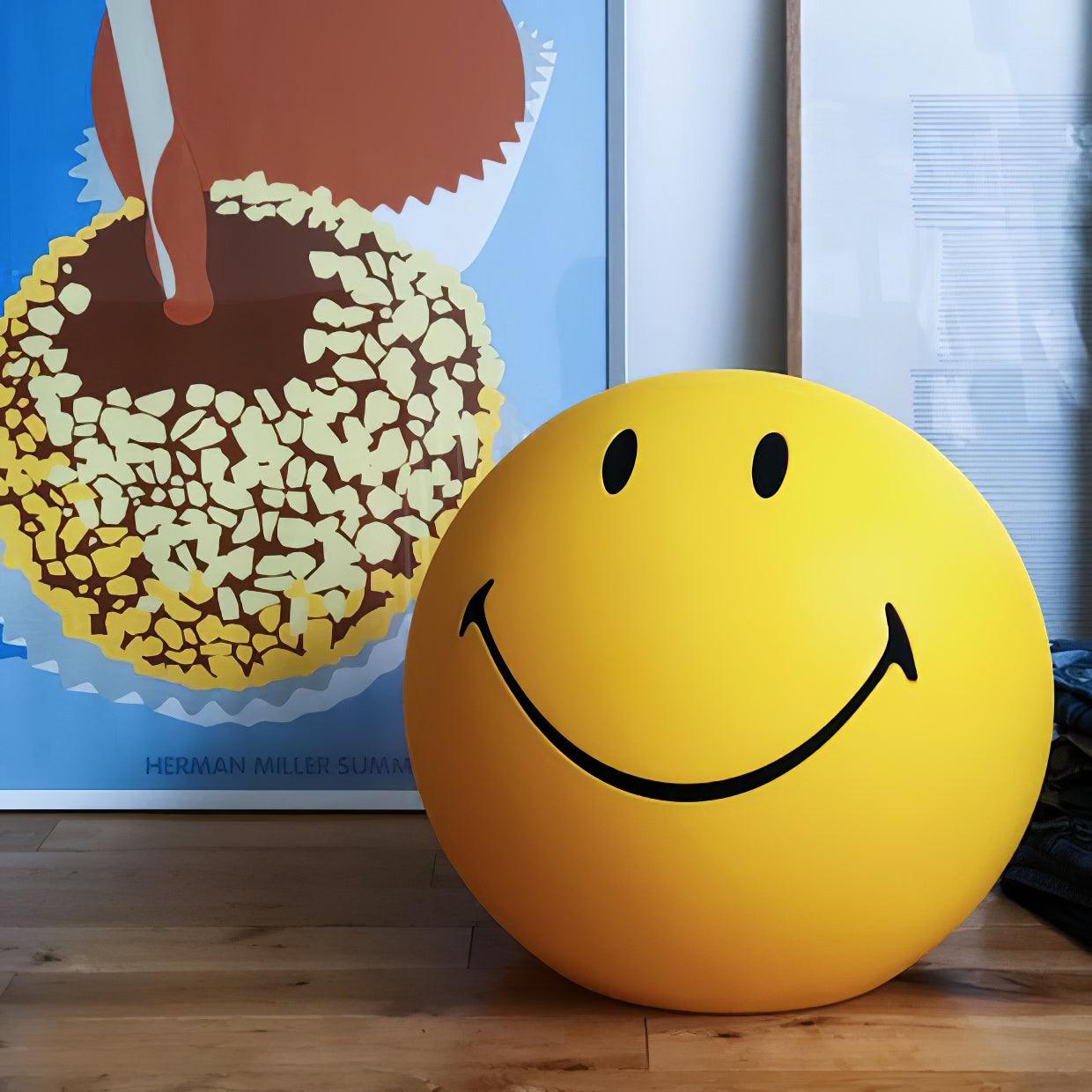 Smiling Table Lamp - Cueteks