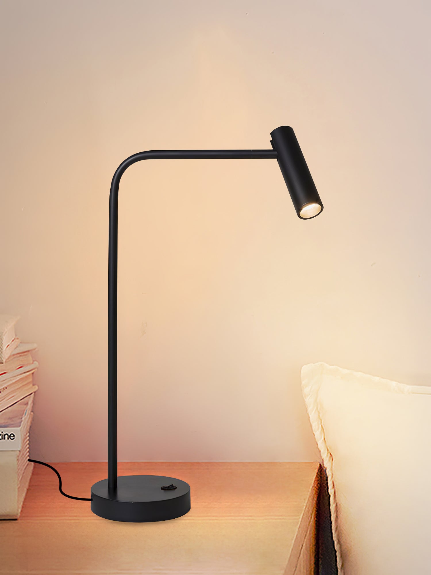 Skinny Table Lamp - Cueteks
