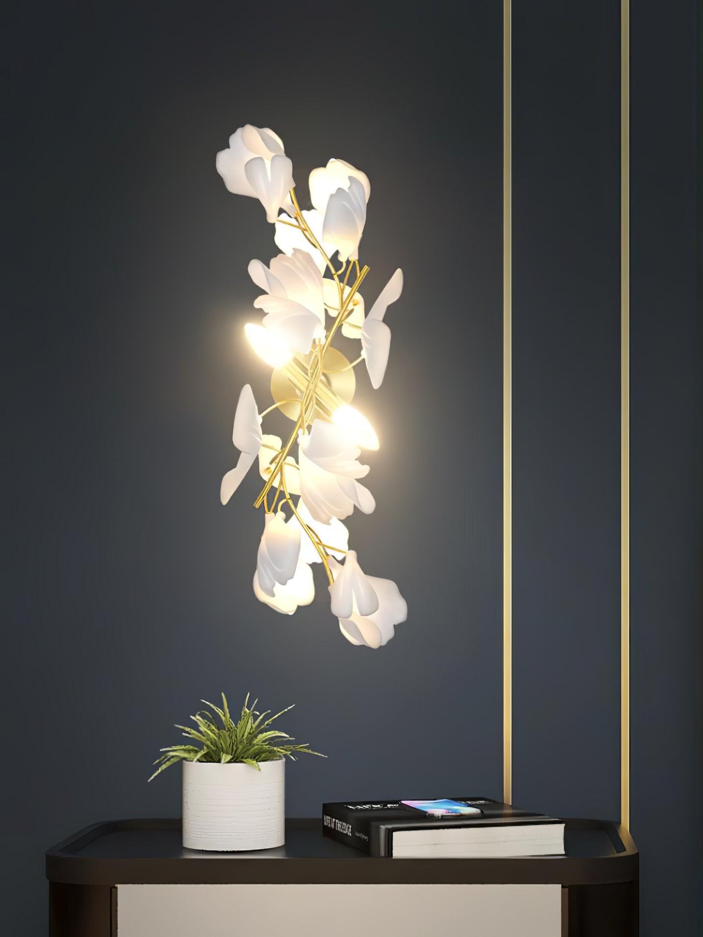 Gingko Flowers Wall Lamp - Cueteks