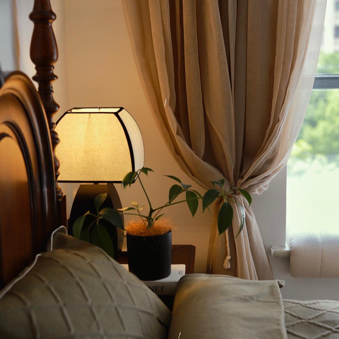 Javier Black Table Lamp - Cueteks