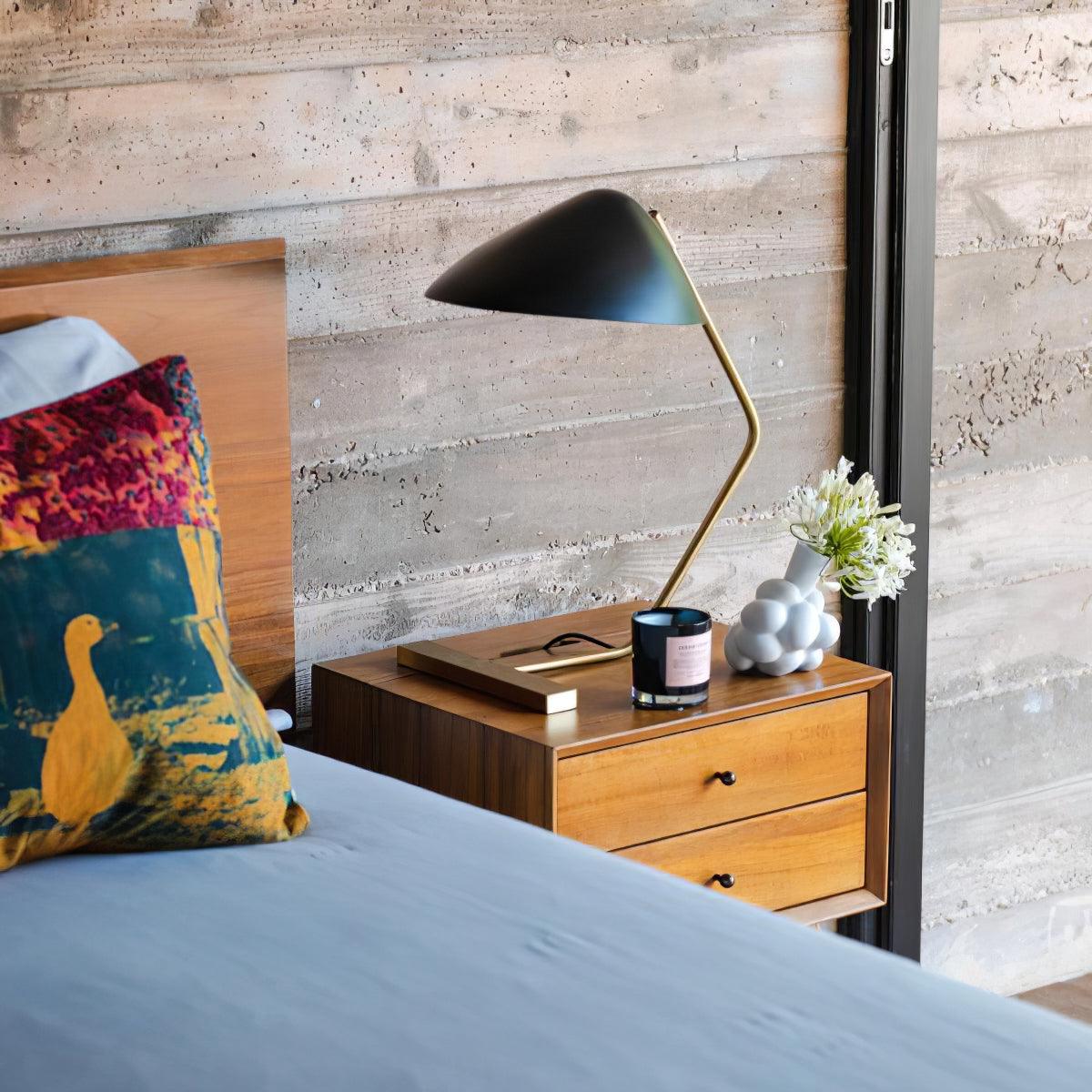 Curvilinear Mid-Century Table Lamp - Cueteks