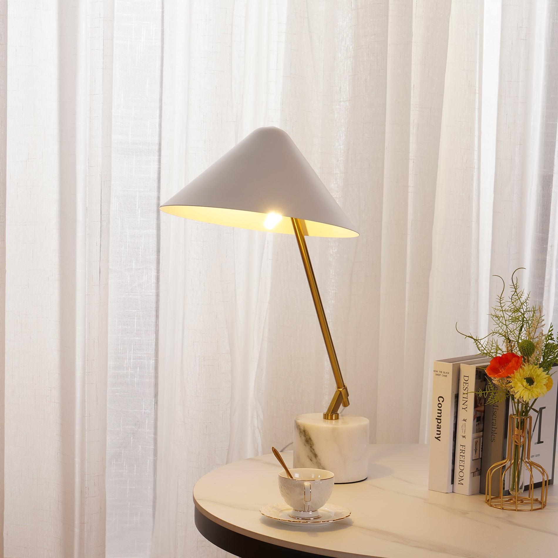 Small Hat Table Lamp - Cueteks