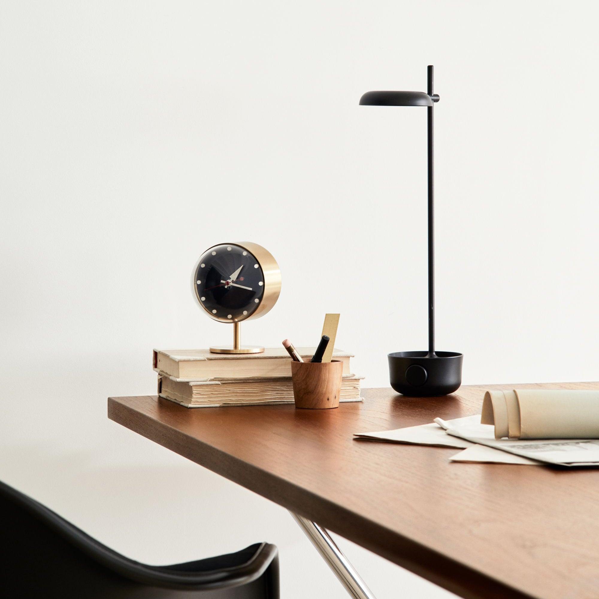 Focal LED Table Lamp - Cueteks