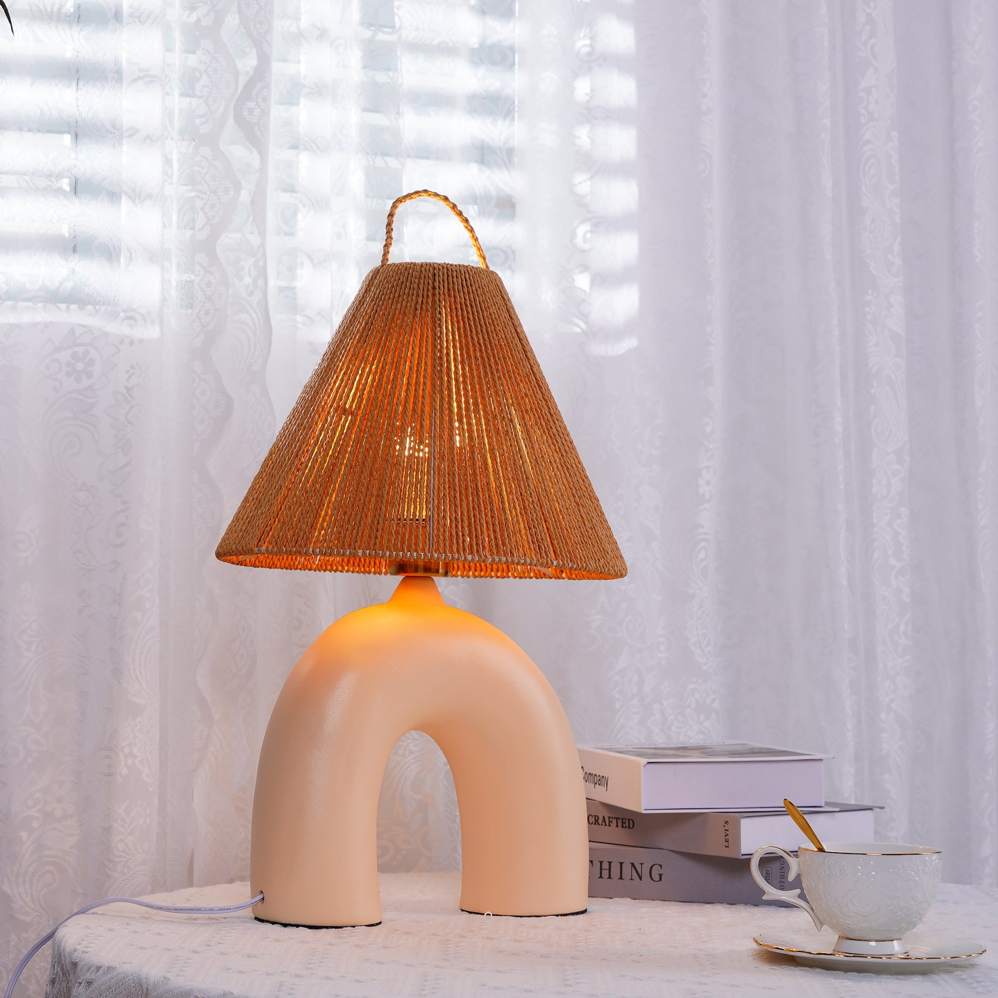 Arched Table Lamp - Cueteks