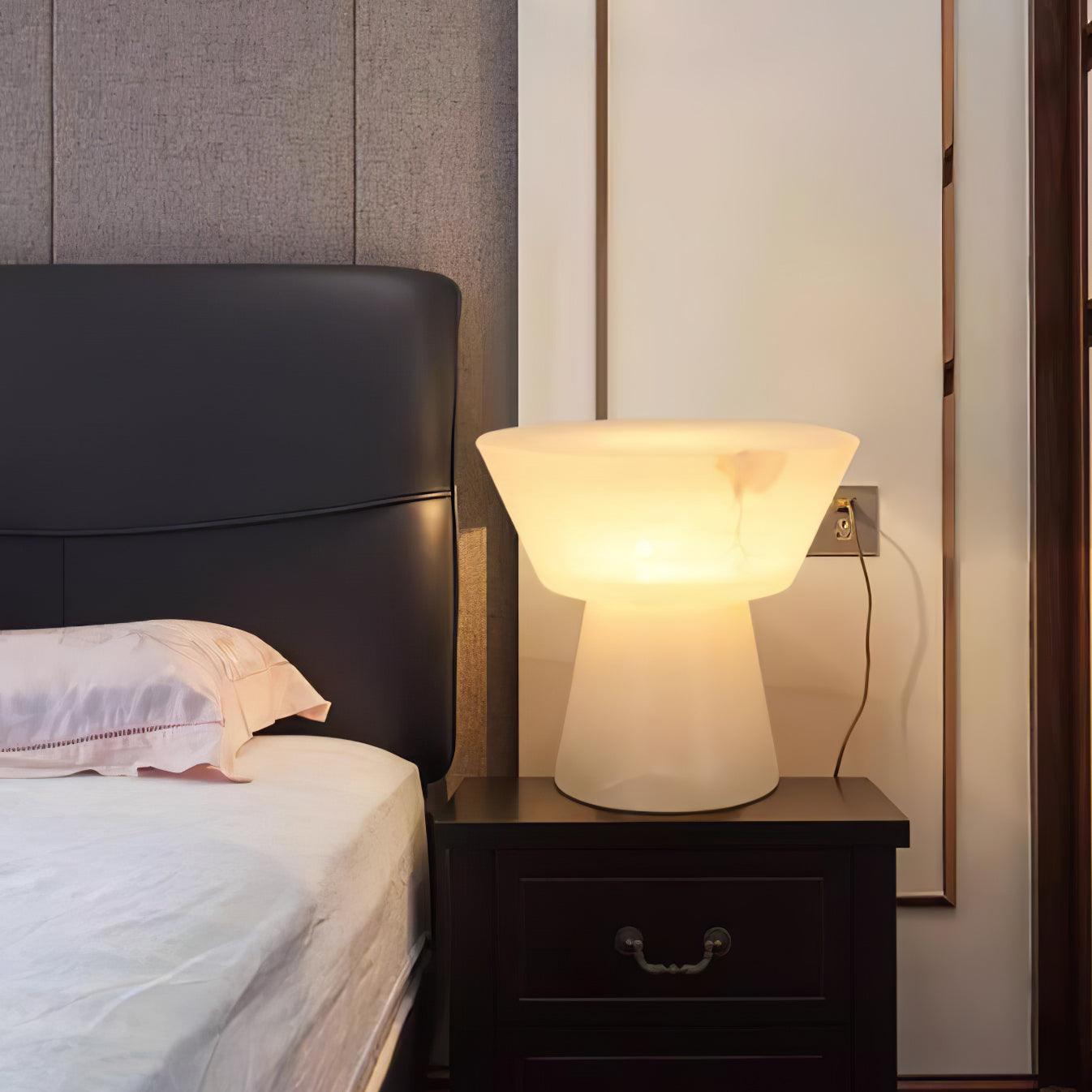 Beta Marble Table Lamp - Cueteks
