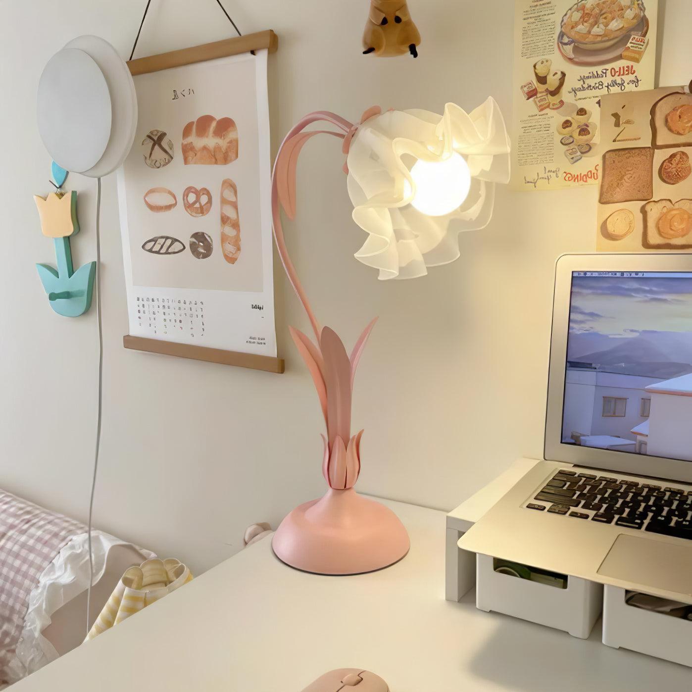 Lily of the Valley Table Lamp - Cueteks