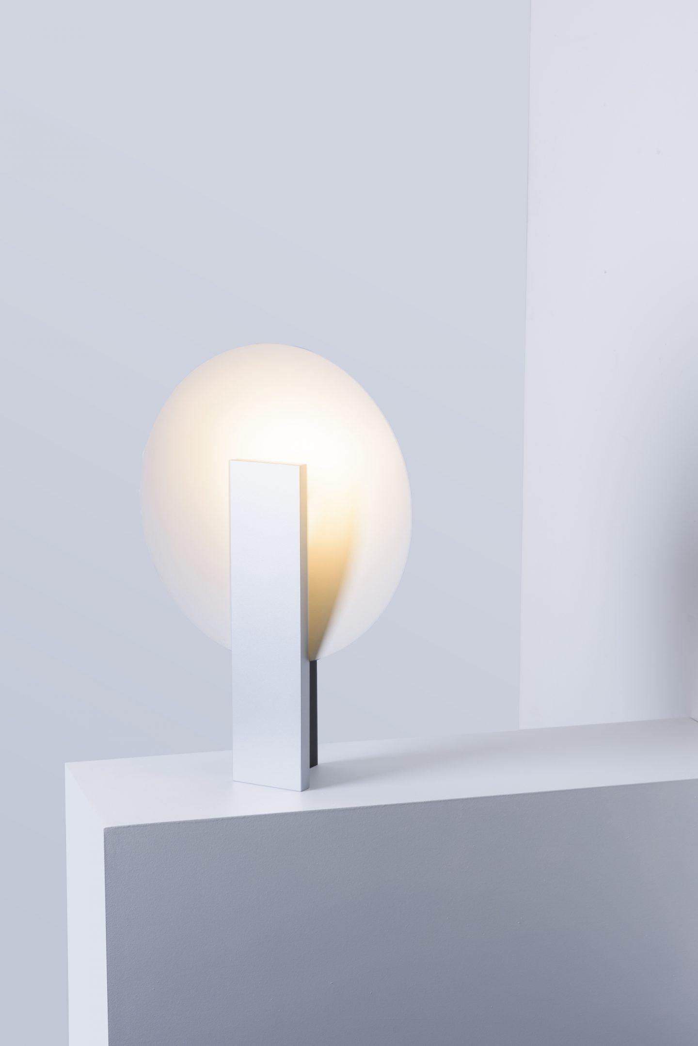 Orbe Table Lamp - Cueteks