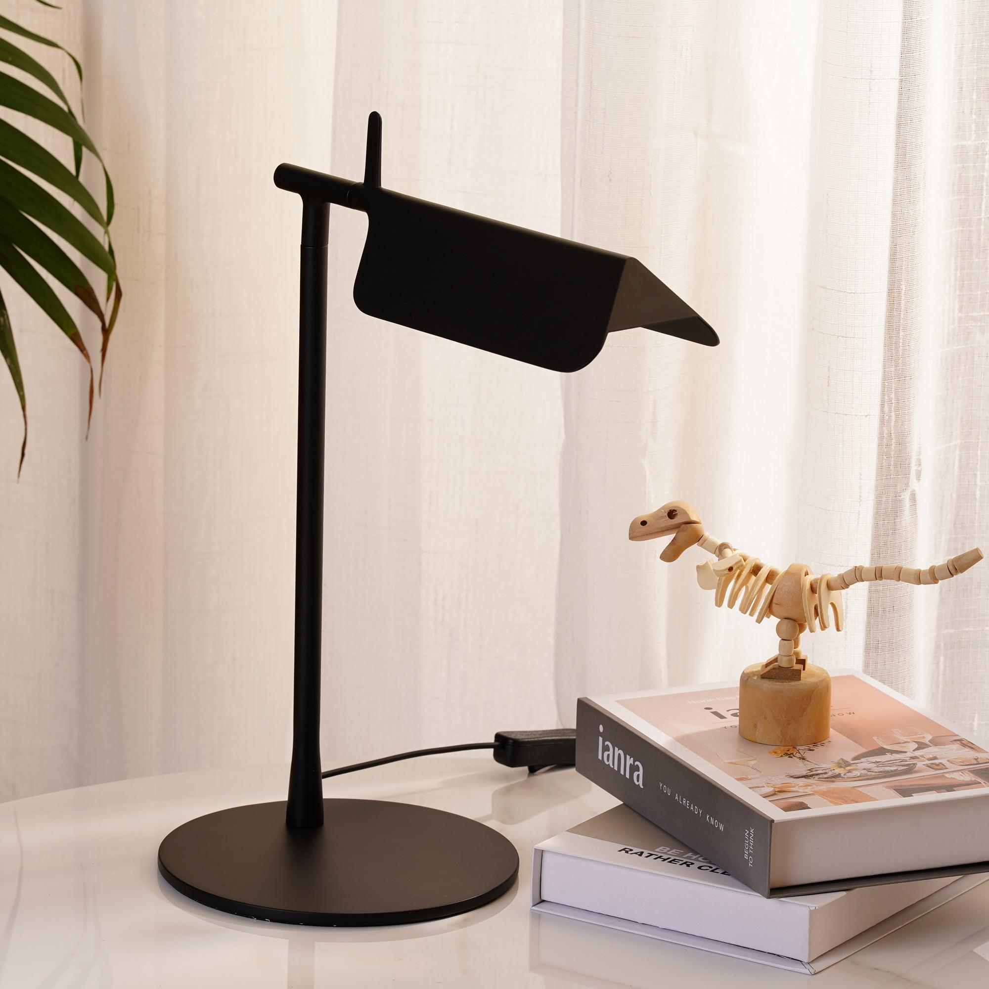 Pivot Ease Table Lamp - Cueteks