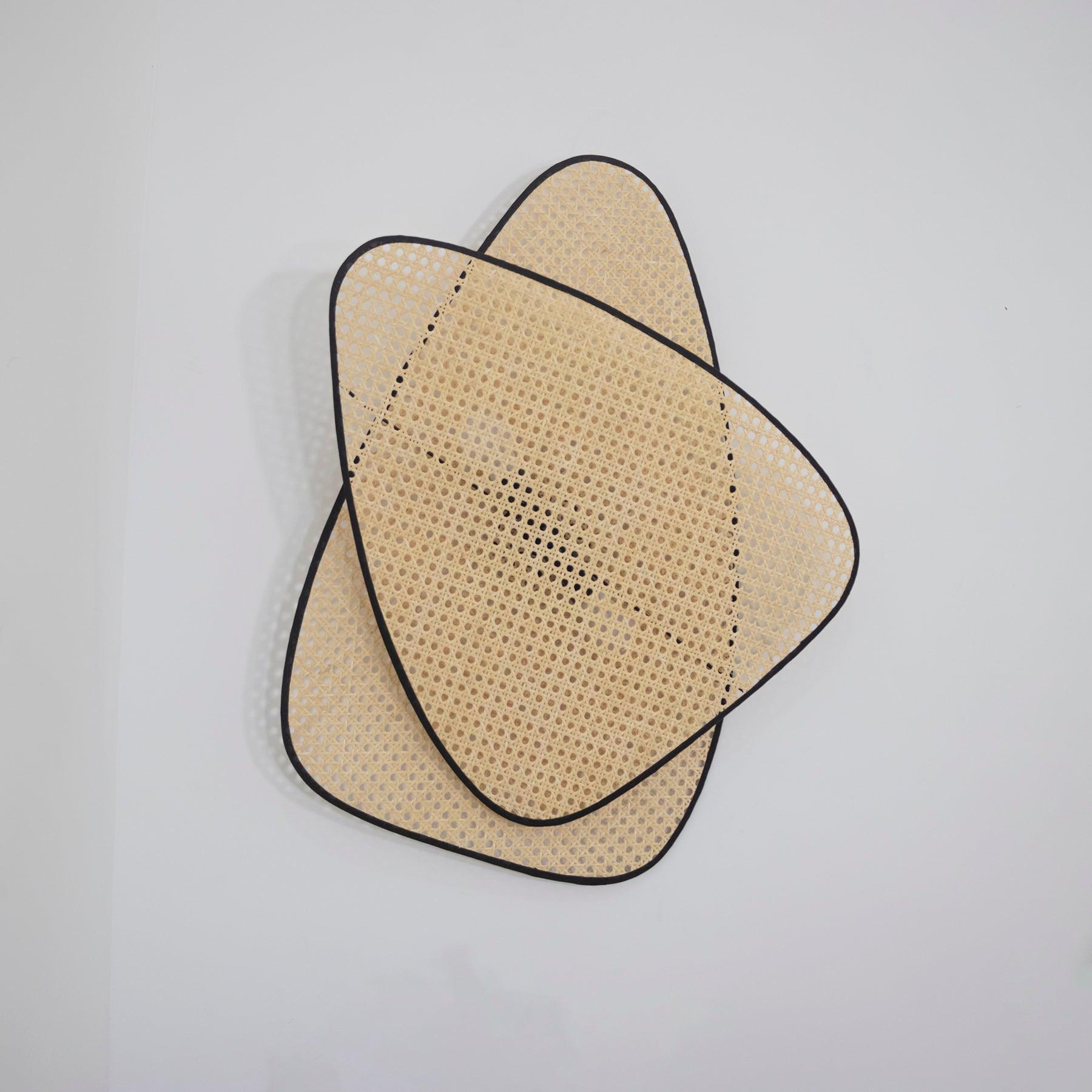 Screen Cannage Sconce - Cueteks
