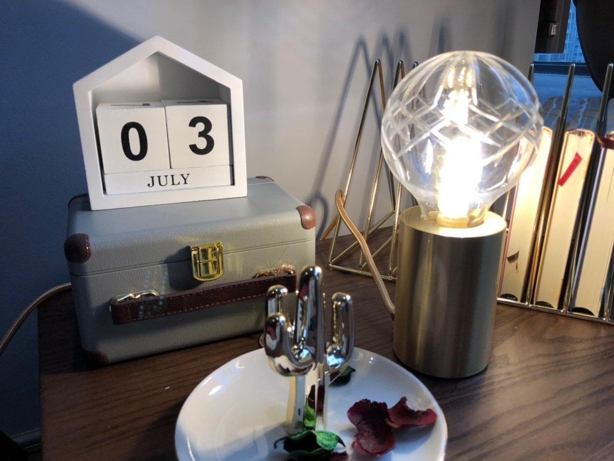Crystal Bulb Table Lamp - Cueteks