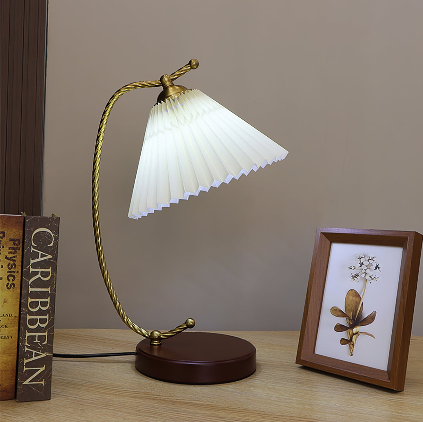 Dotty Table Lamp - Cueteks