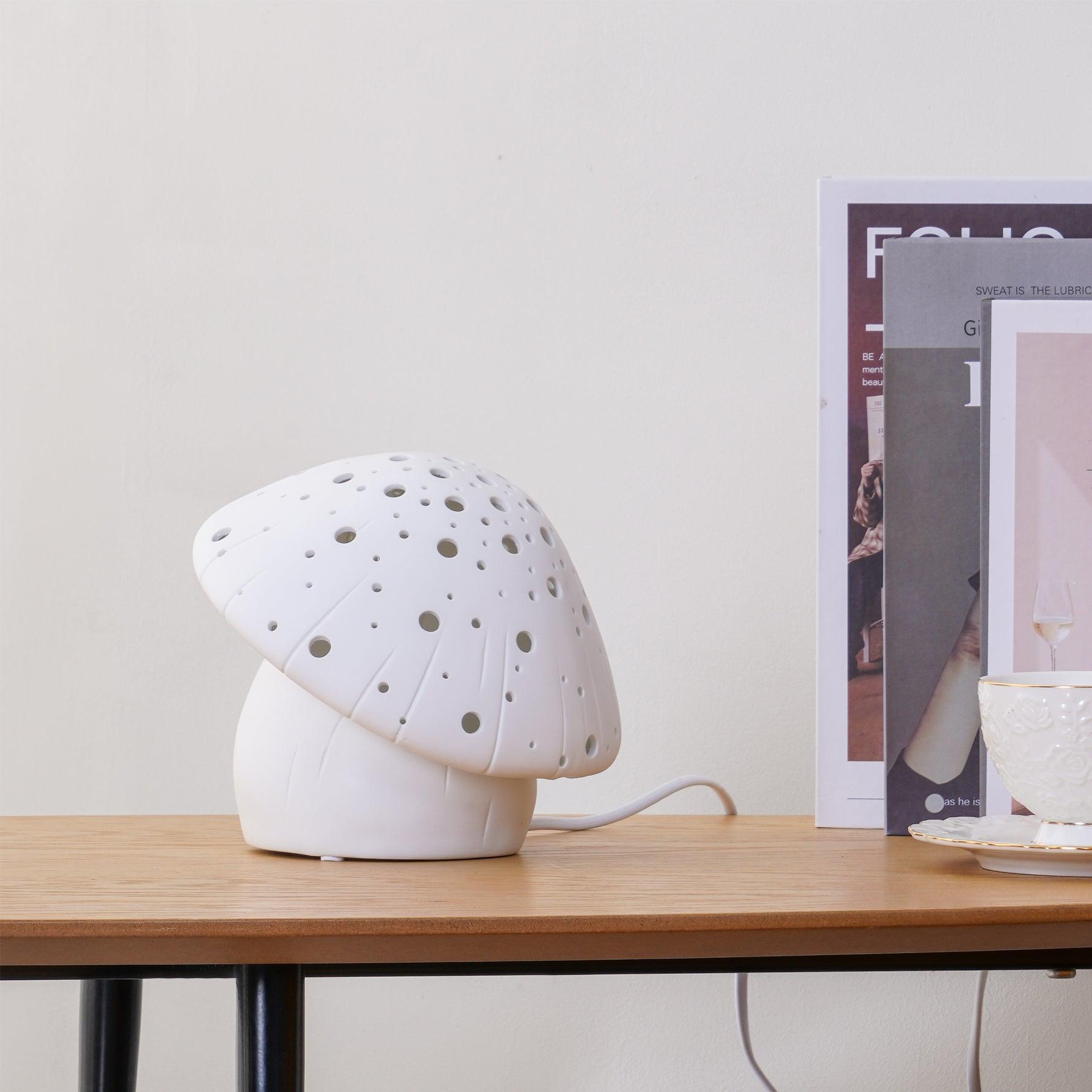 Fungo White Table Lamp - Cueteks
