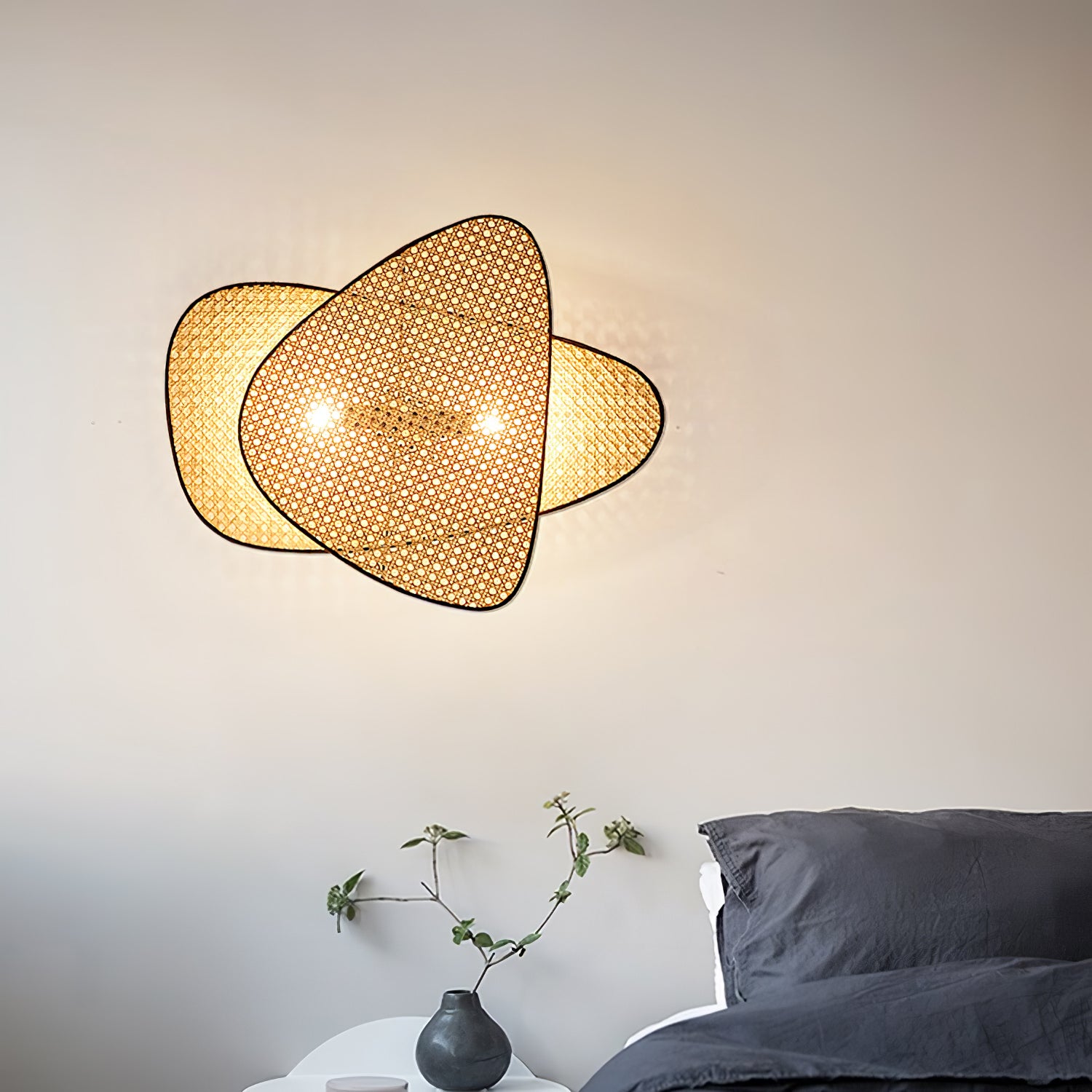Screen Cannage Sconce - Cueteks