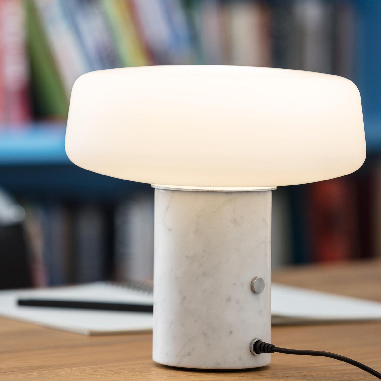 Solid Table Light - Cueteks