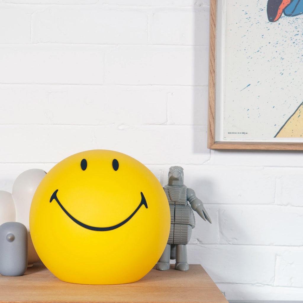 Smiling Table Lamp - Cueteks