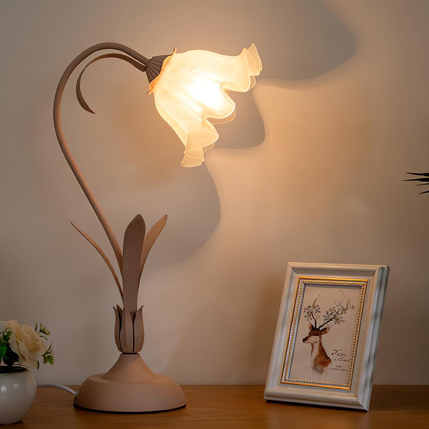 Lily of the Valley Table Lamp - Cueteks