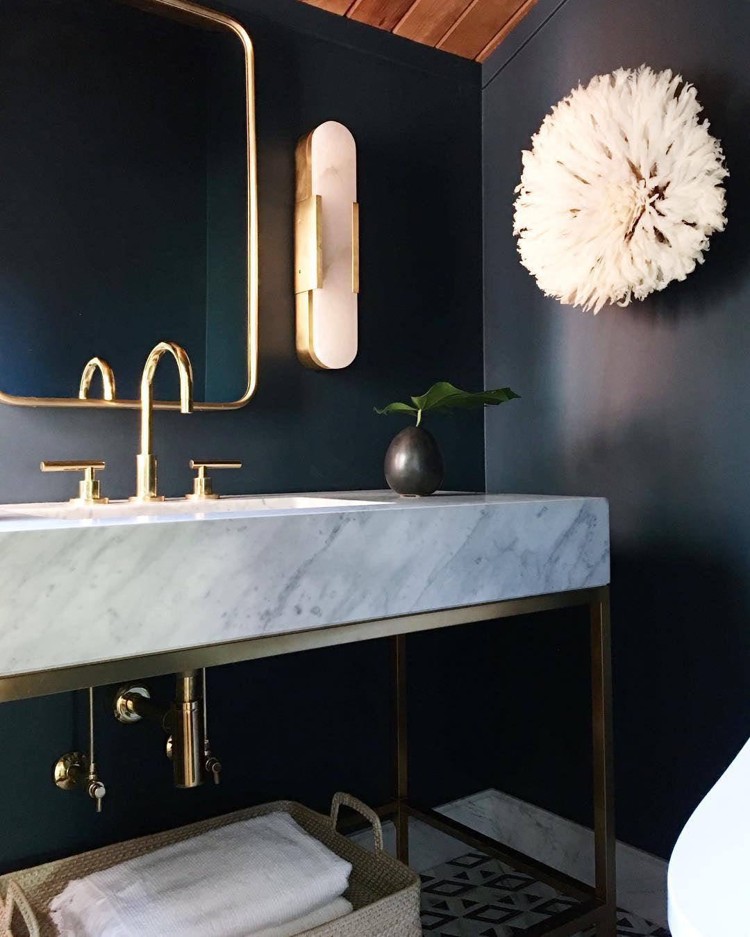 Melange Elongated Alabaster Wall Lamp - Cueteks