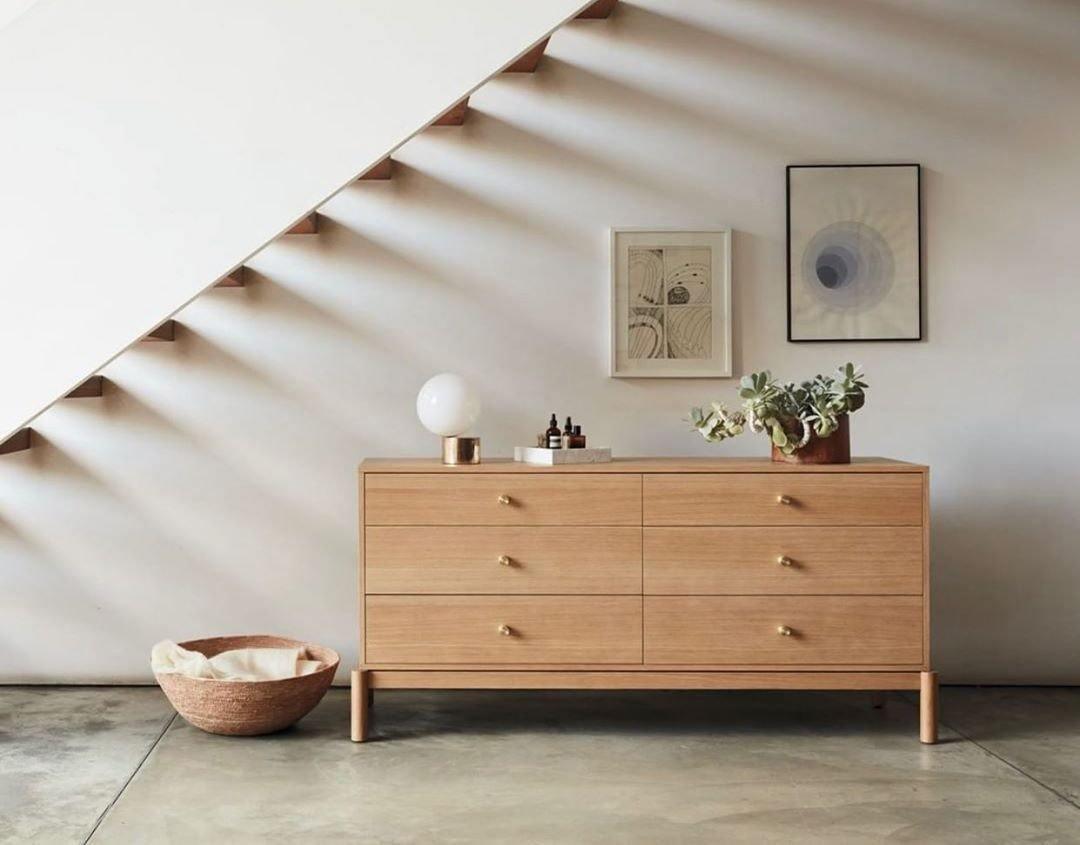 Tip of The Tongue Table Lamp - Cueteks