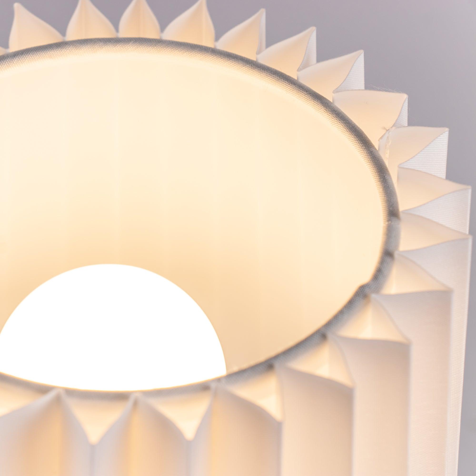 Delilah Table Lamp - Cueteks
