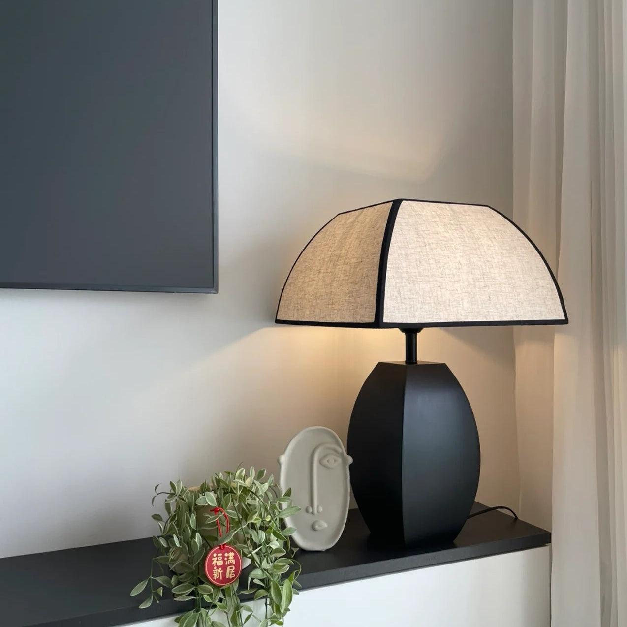 Javier Black Table Lamp - Cueteks