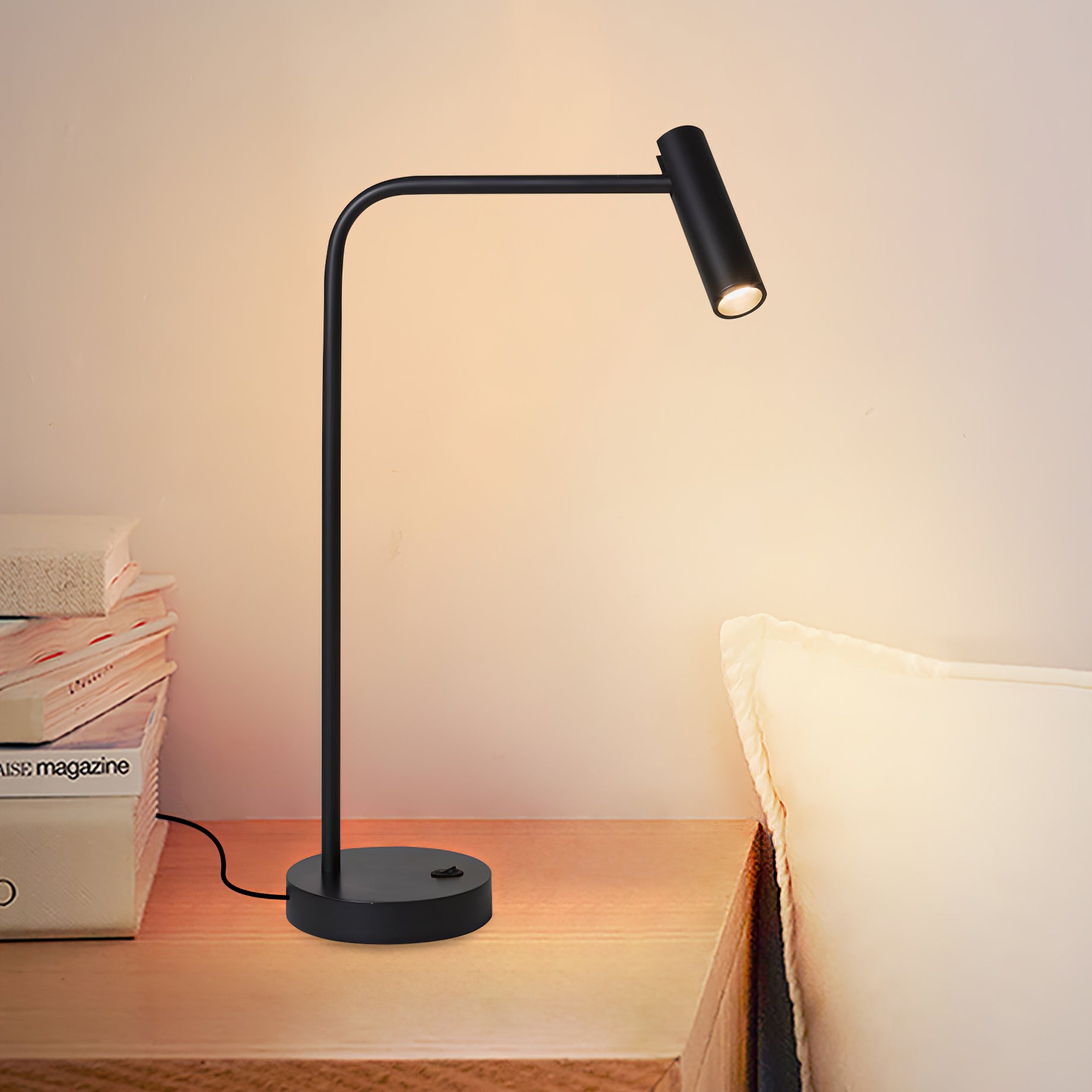 Skinny Table Lamp - Cueteks