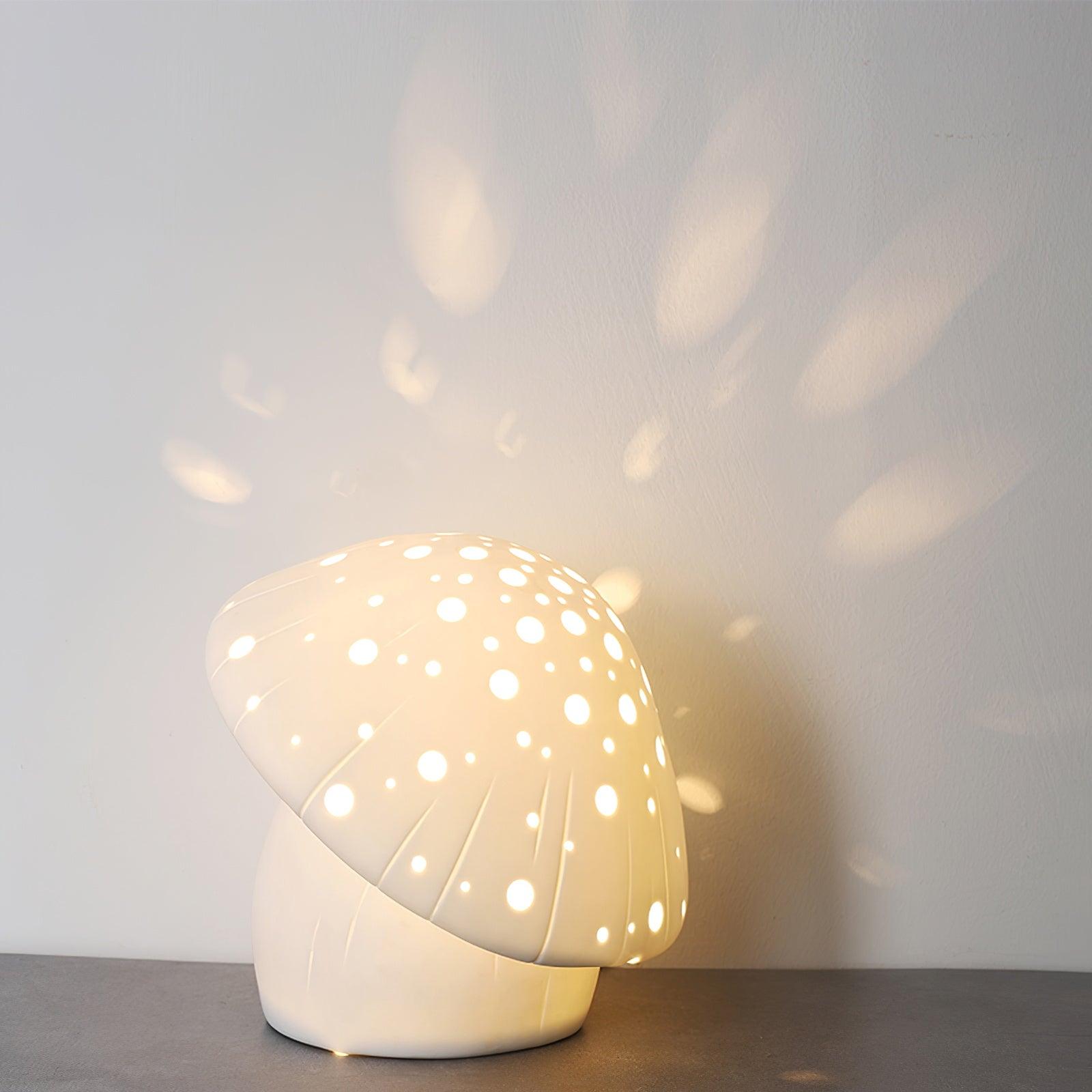 Fungo White Table Lamp - Cueteks