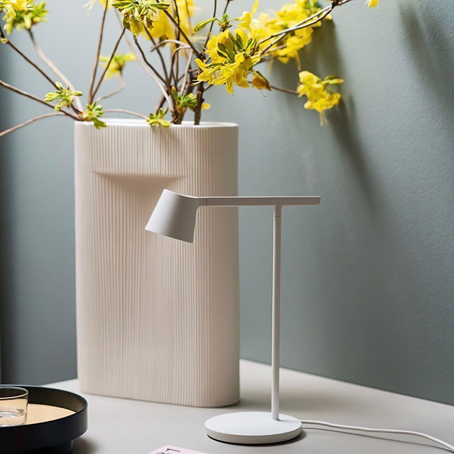 Tip Table Lamp - Cueteks