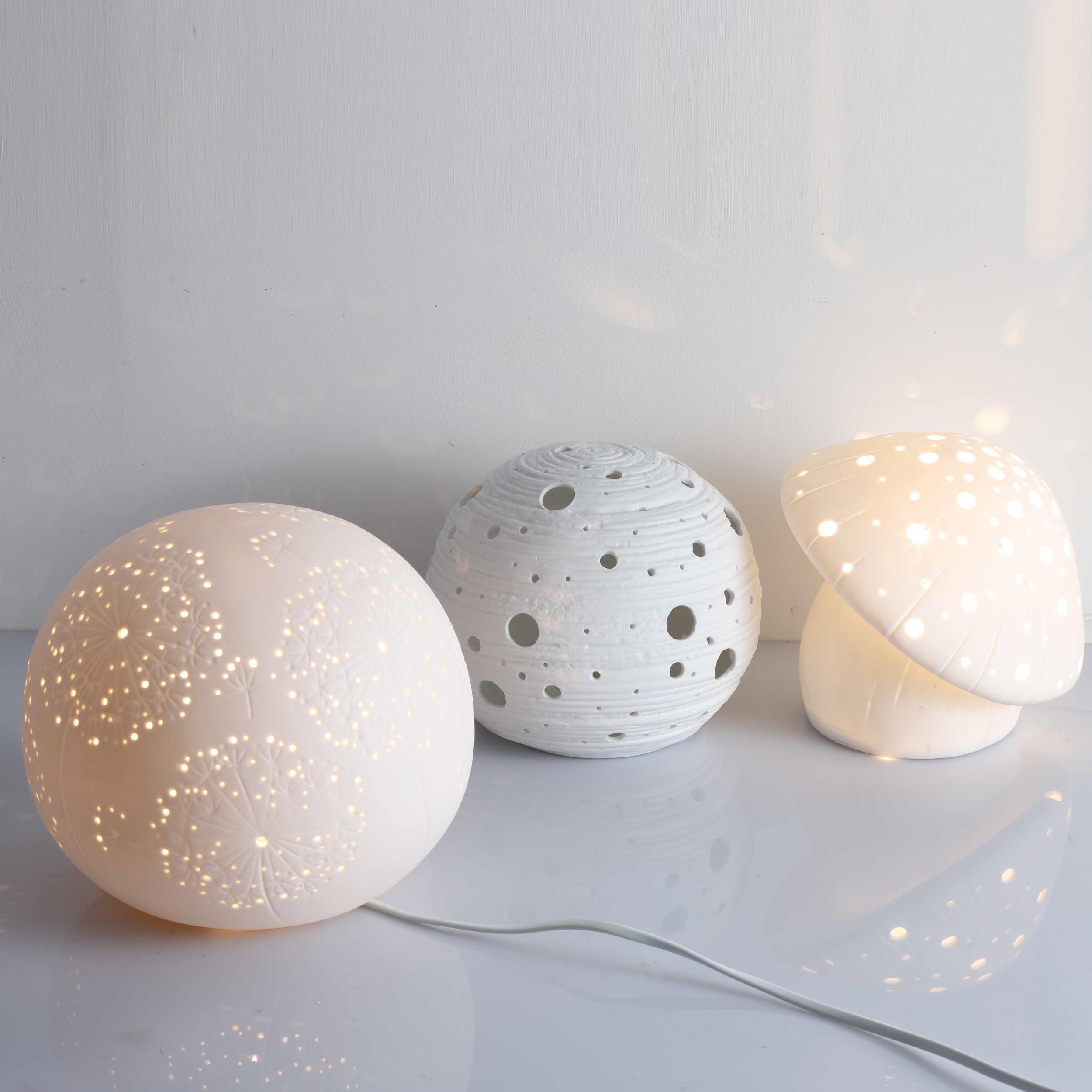Fungo White Table Lamp - Cueteks