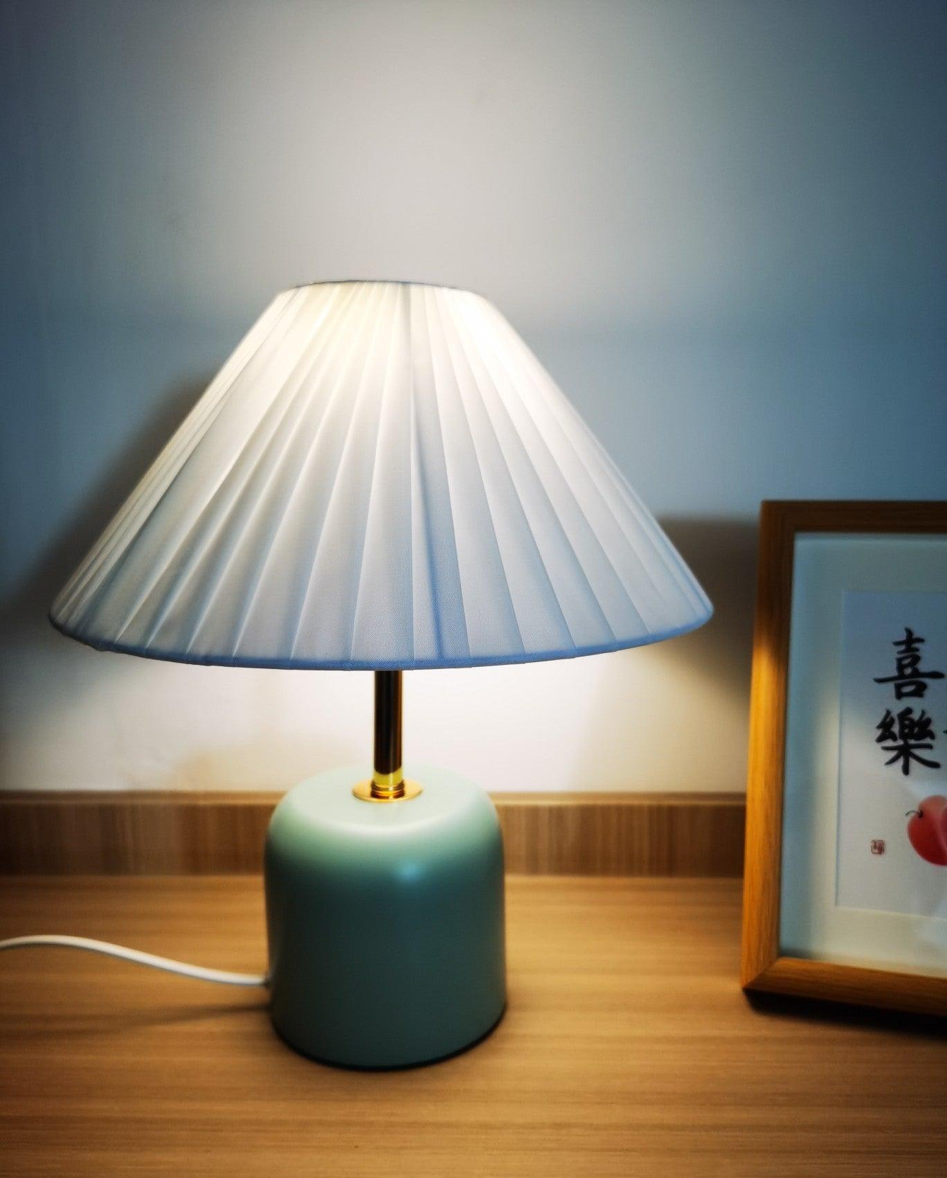 Lunitidal Table Lamp - Cueteks