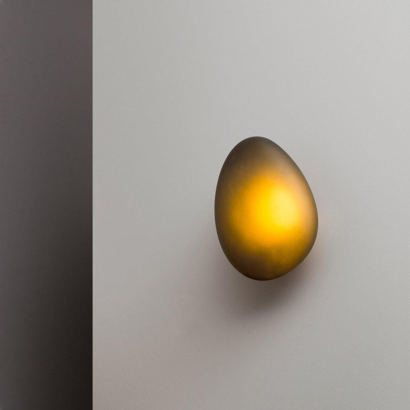 Bubble Glass pebble-shaped wall light