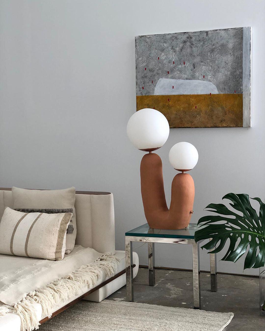 Oo Smooth Table Lamp - Cueteks