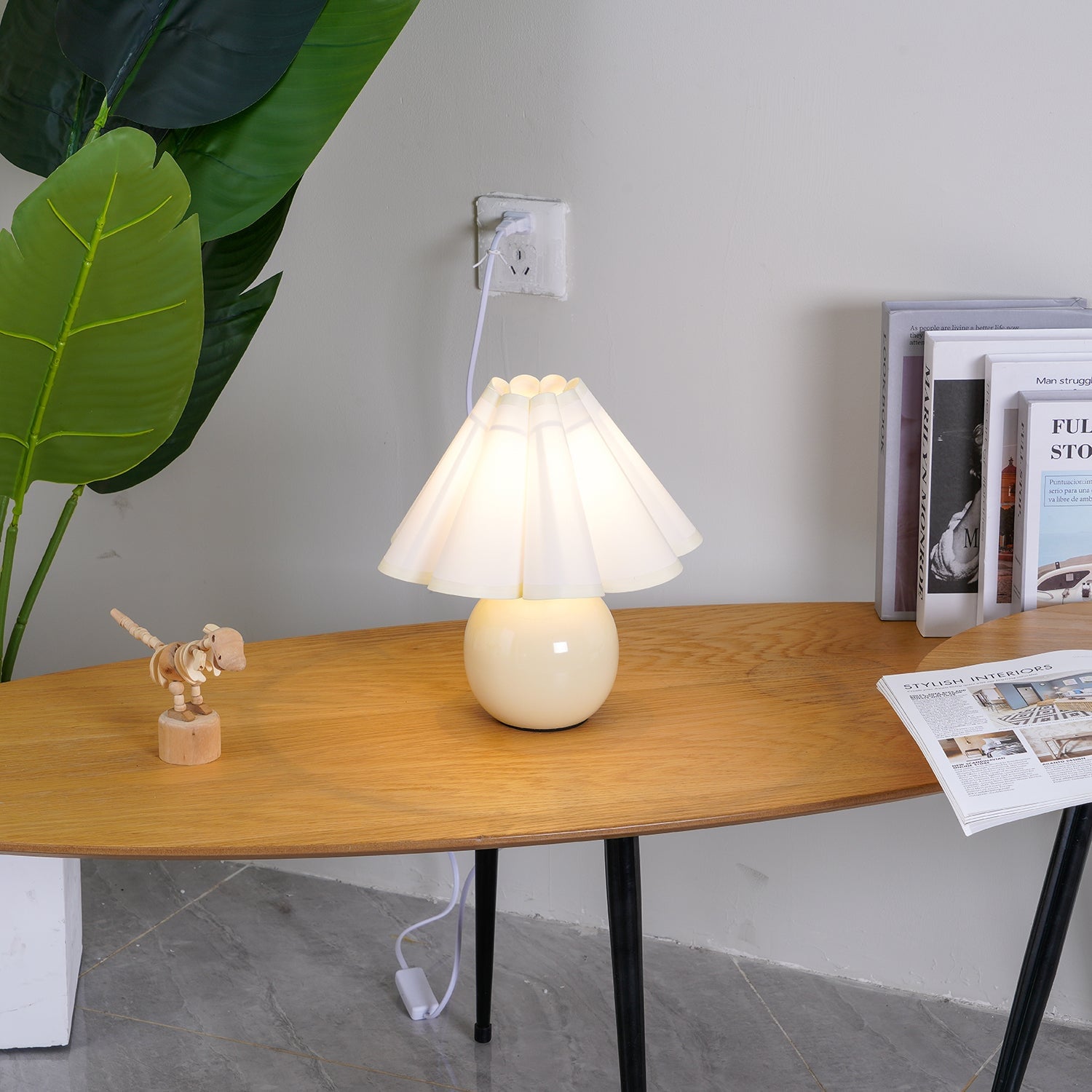 Kicsi Knife Pleat Table Lamp - Cueteks