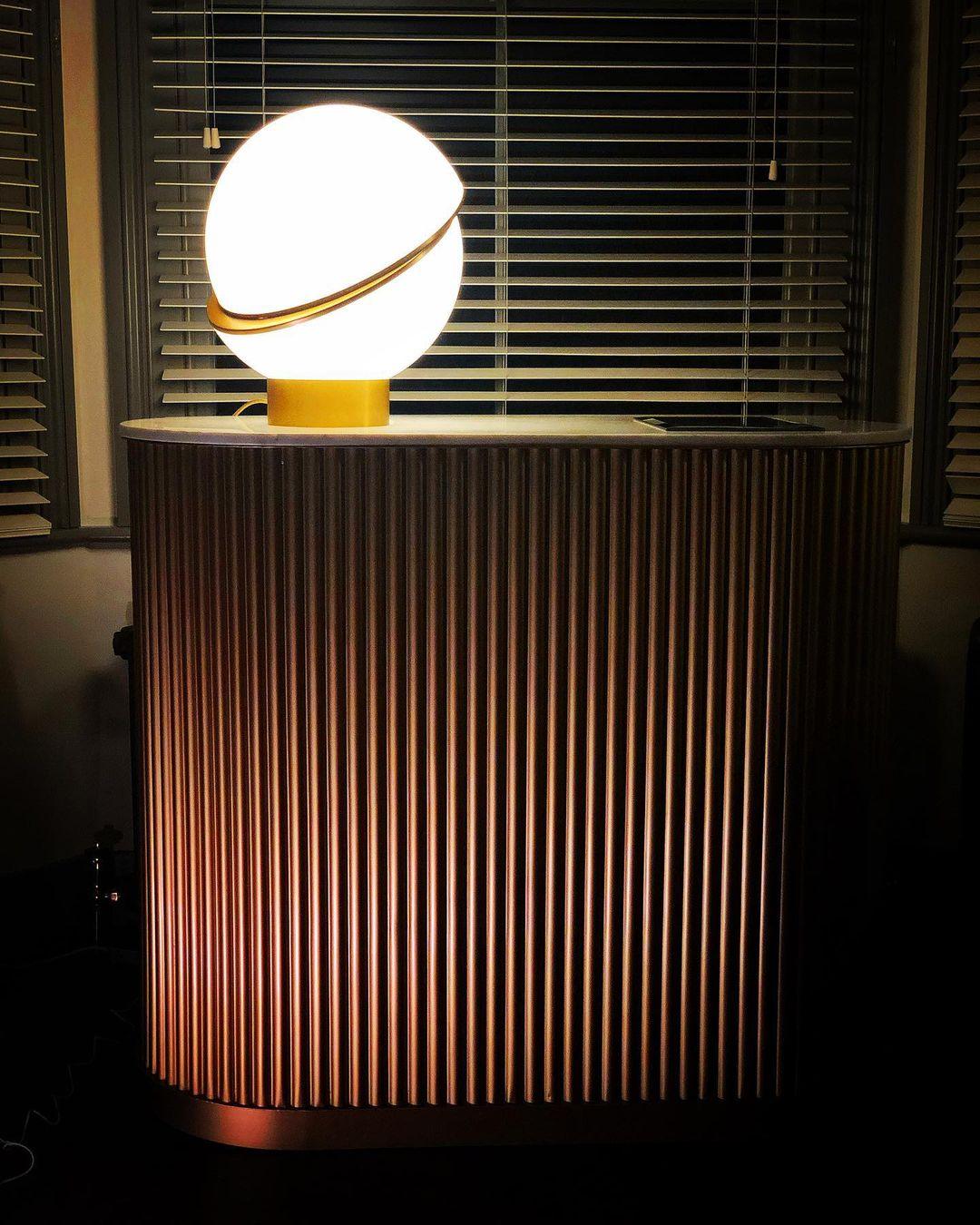 Crescent Table Lamp - Cueteks
