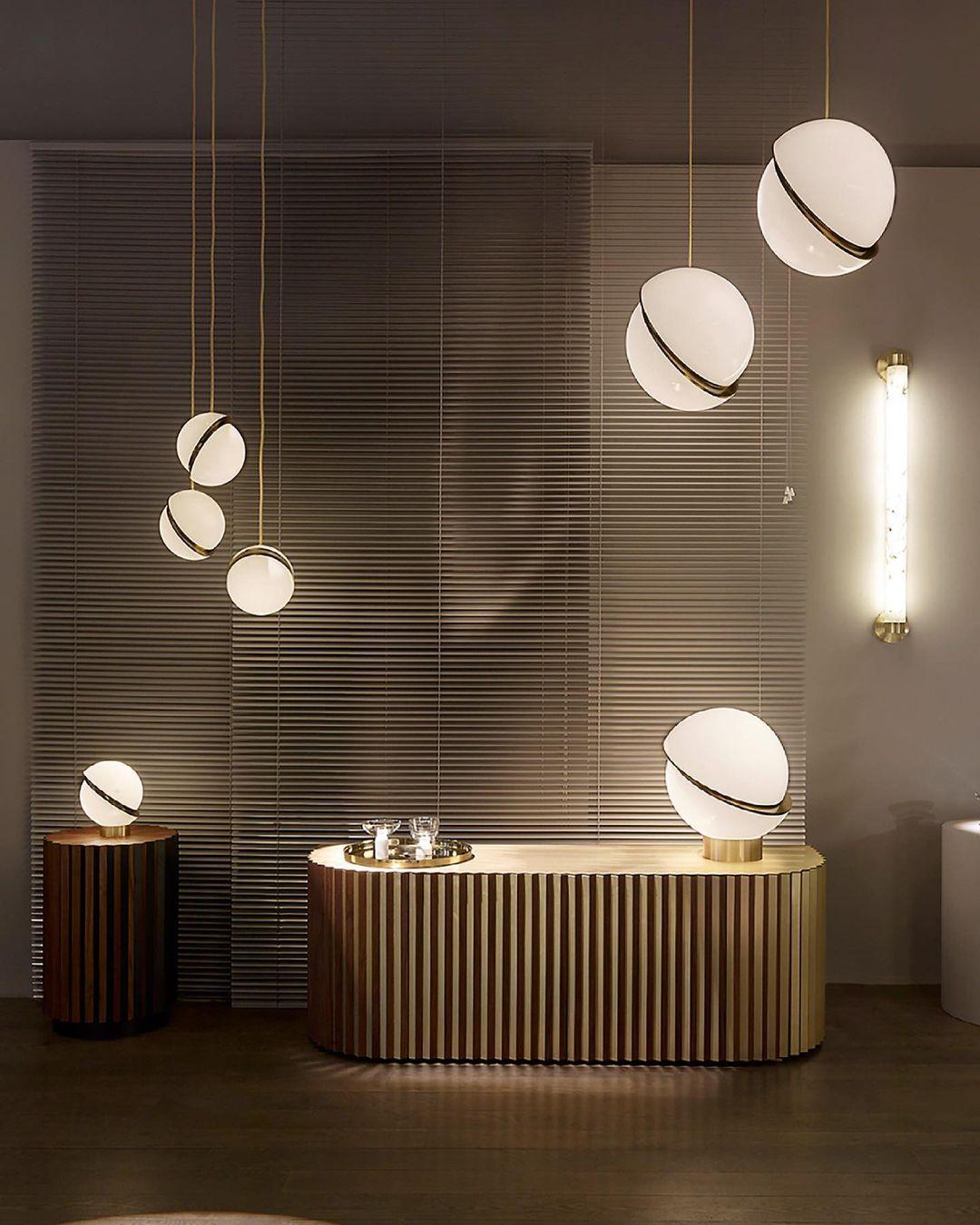 Crescent Table Lamp - Cueteks