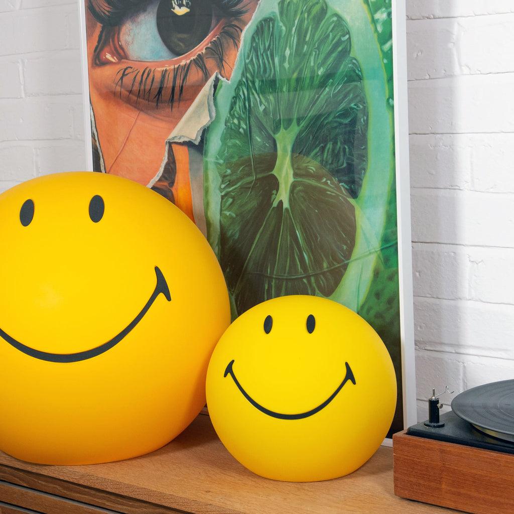 Smiling Table Lamp - Cueteks
