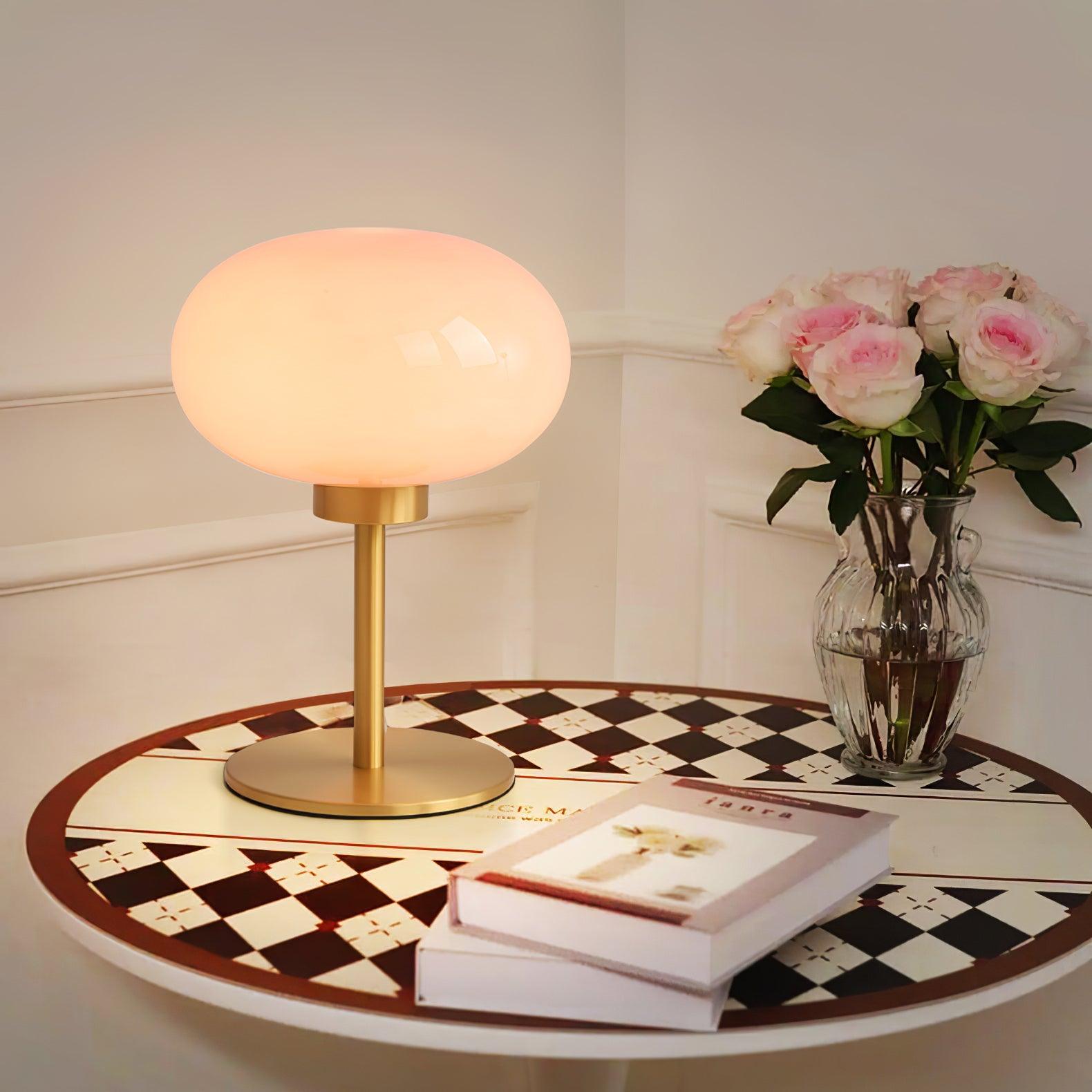 Marshmallow Brass Table Lamp - Cueteks