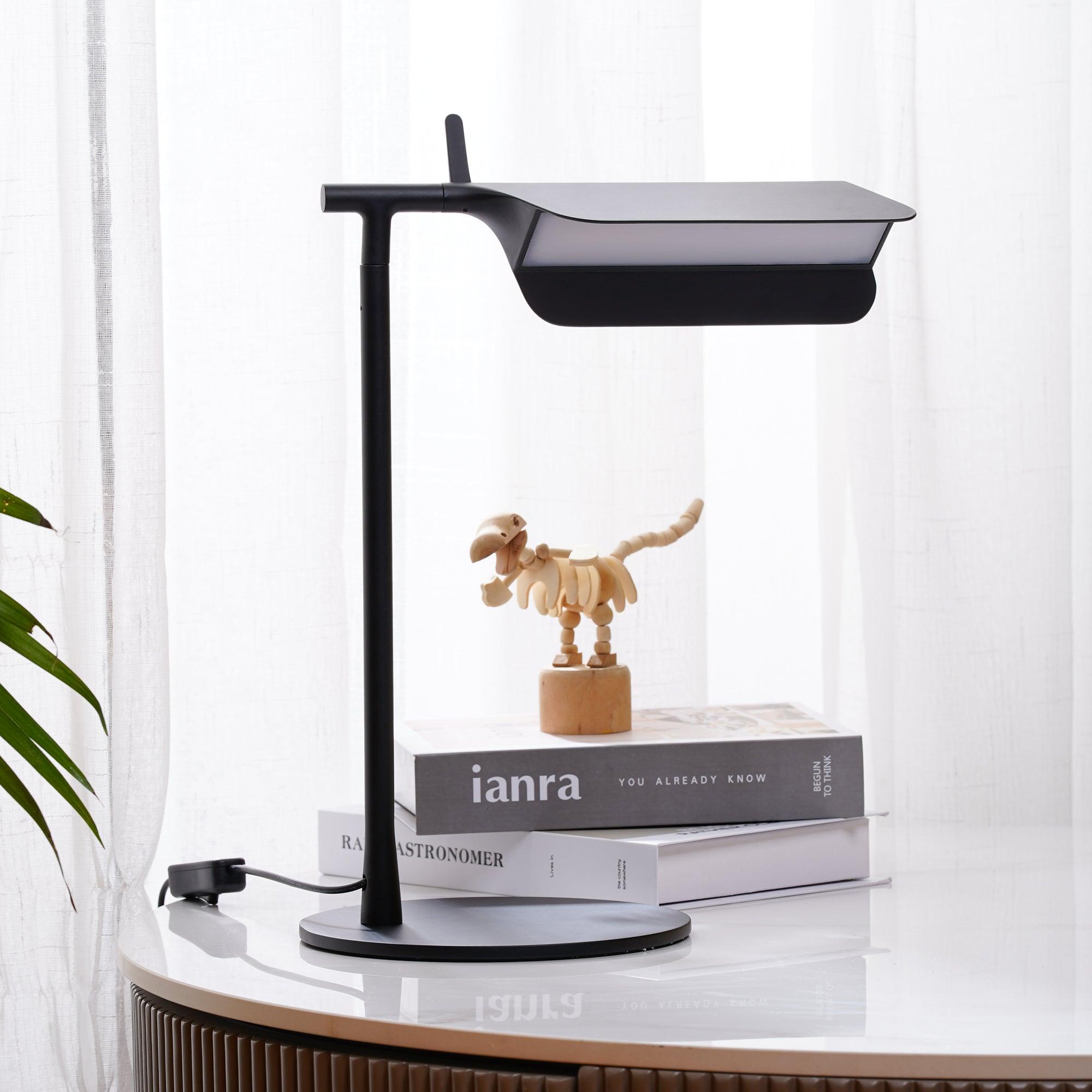 Pivot Ease Table Lamp - Cueteks