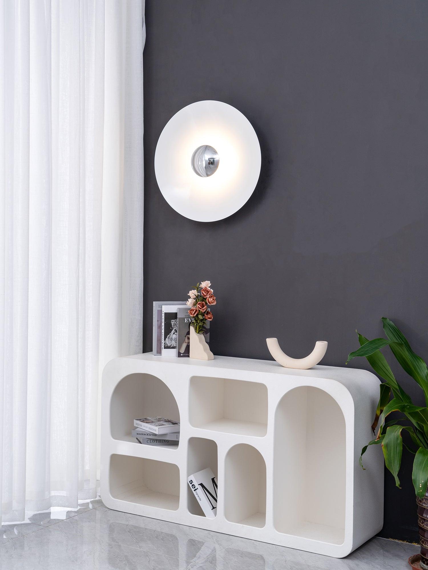 Simplicity Glow round metal LED wall light