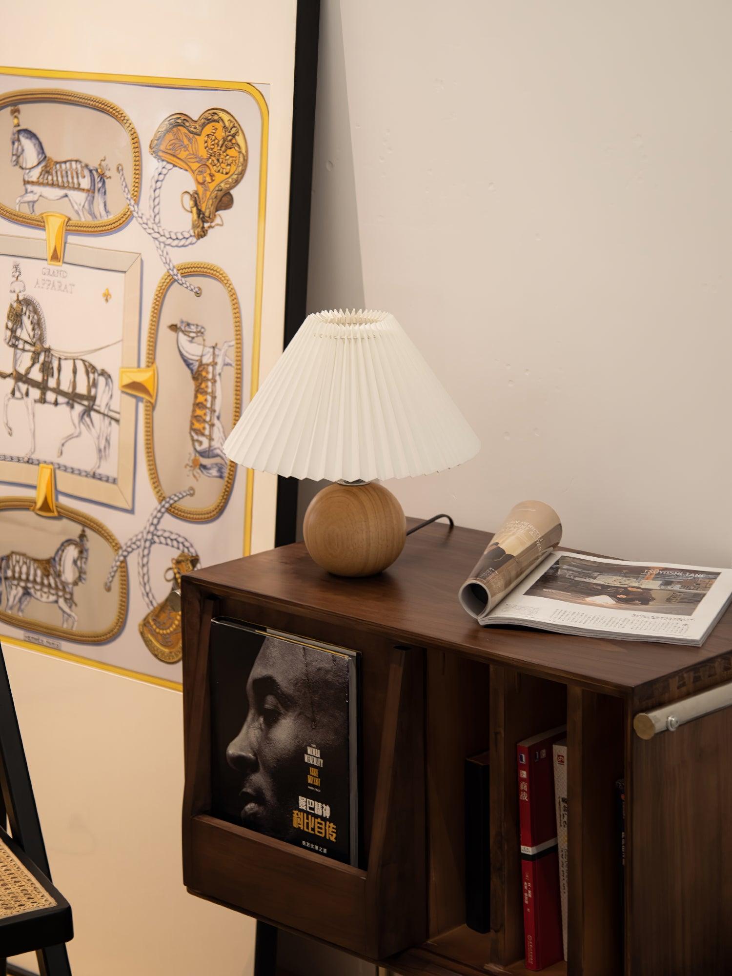 Wooden Pleated Table Lamp - Cueteks