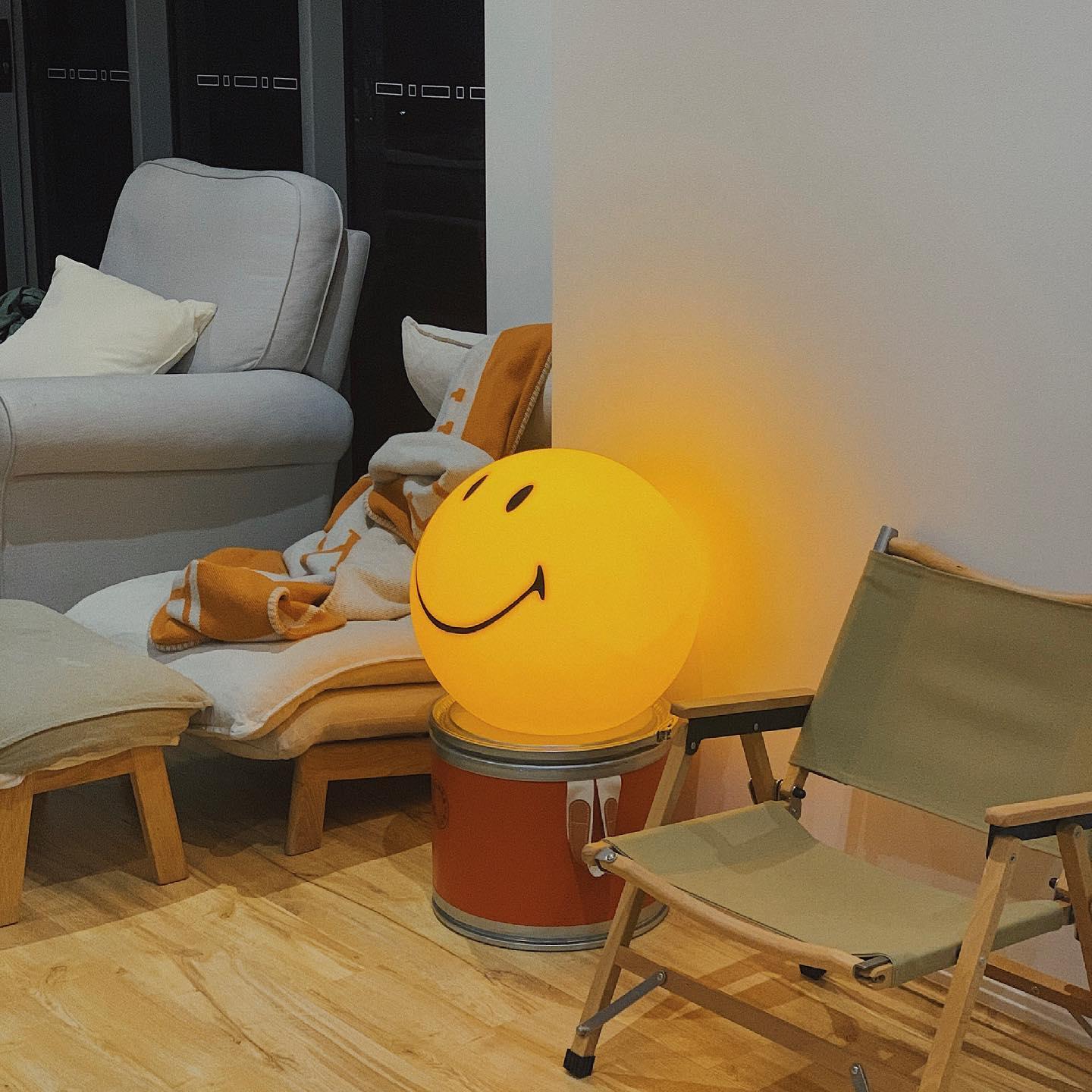 Smiling Table Lamp - Cueteks
