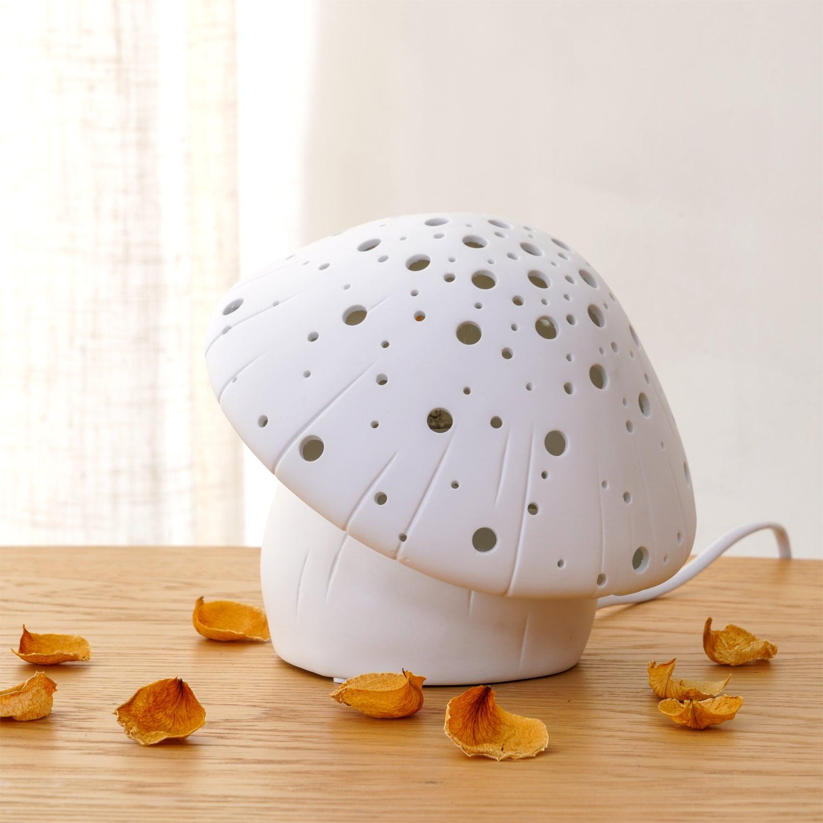 Fungo White Table Lamp - Cueteks