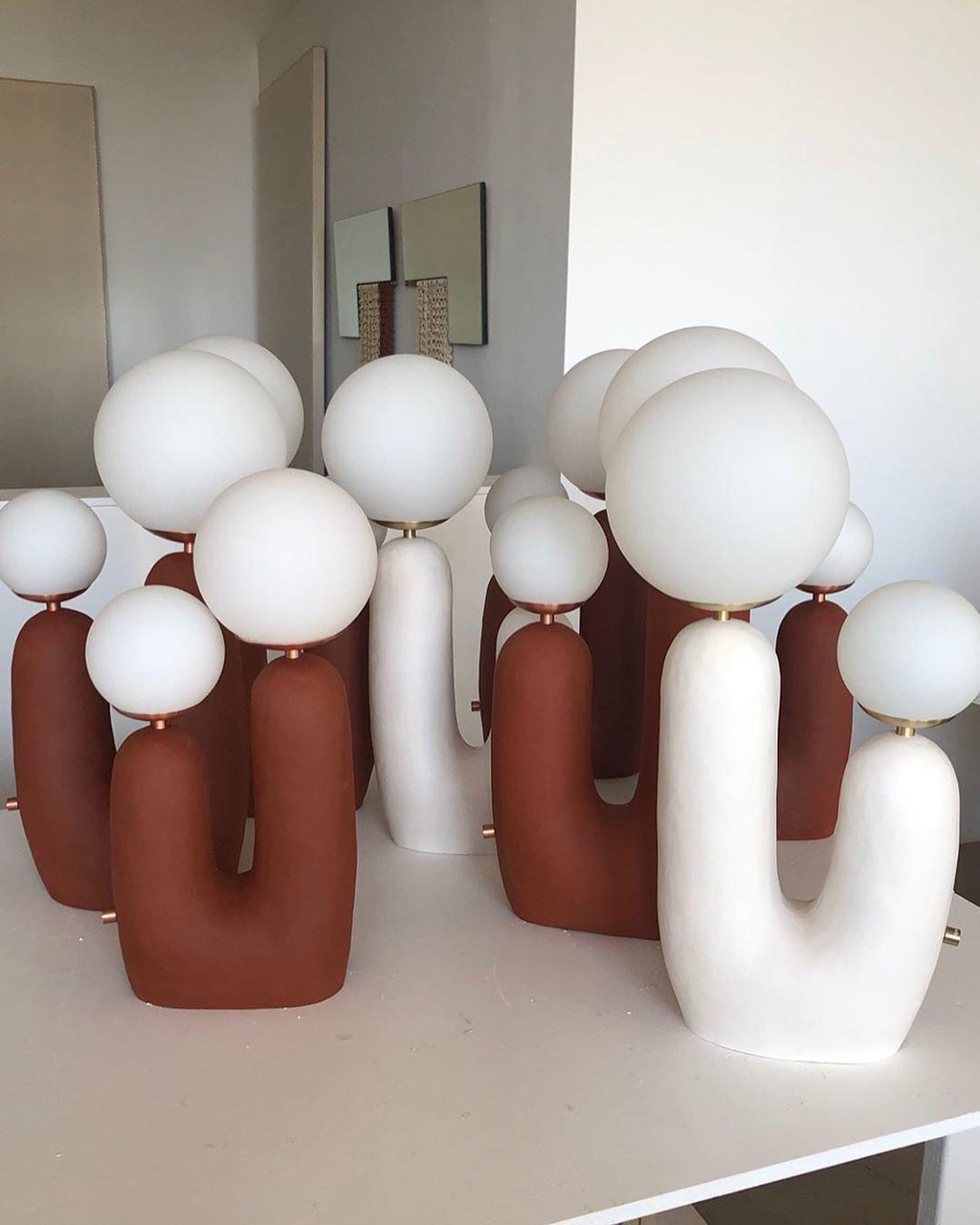 Oo Smooth Table Lamp - Cueteks