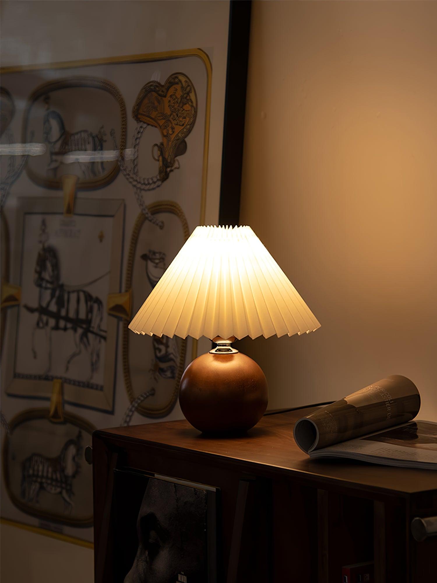 Wooden Pleated Table Lamp - Cueteks