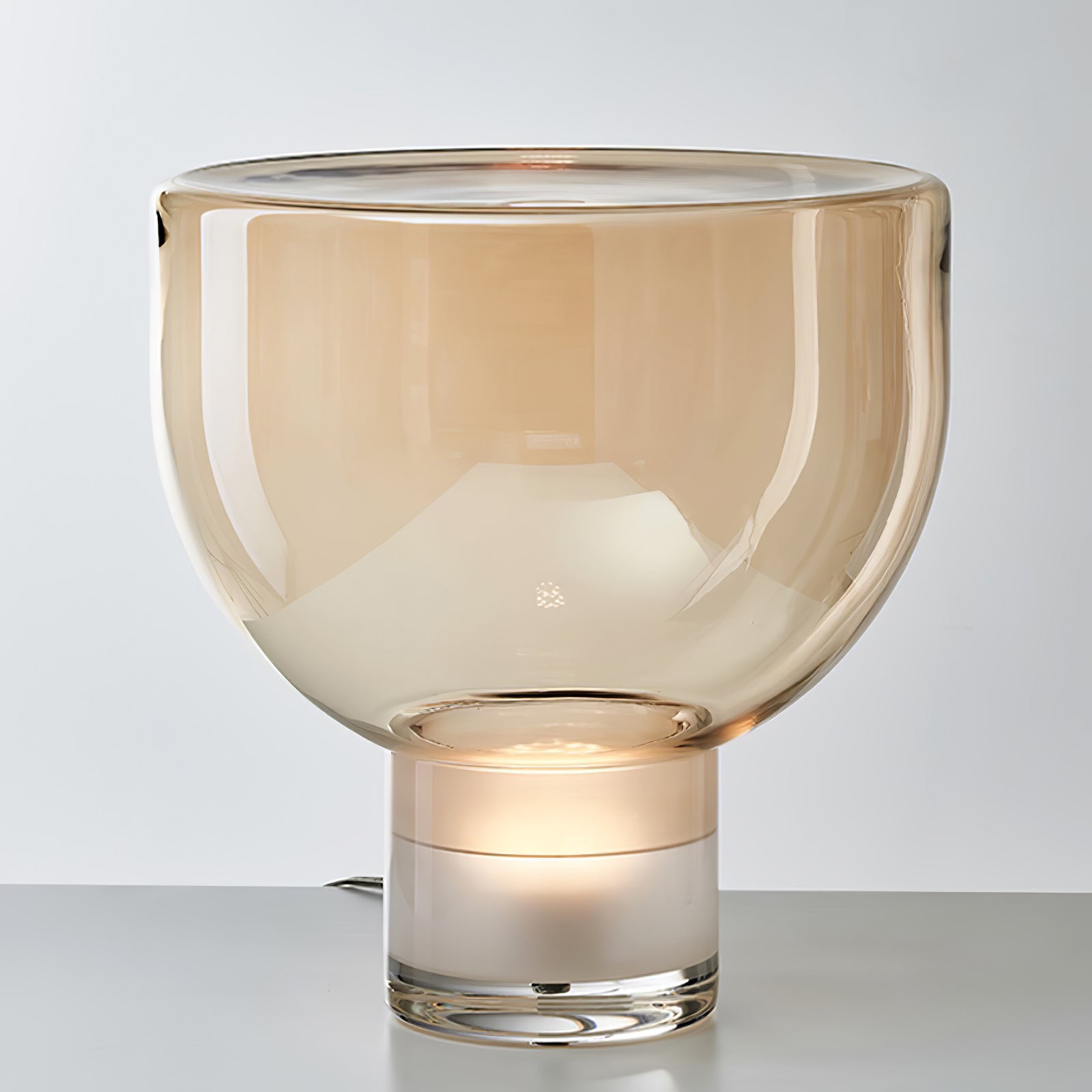 Aella Table Lamp - Cueteks