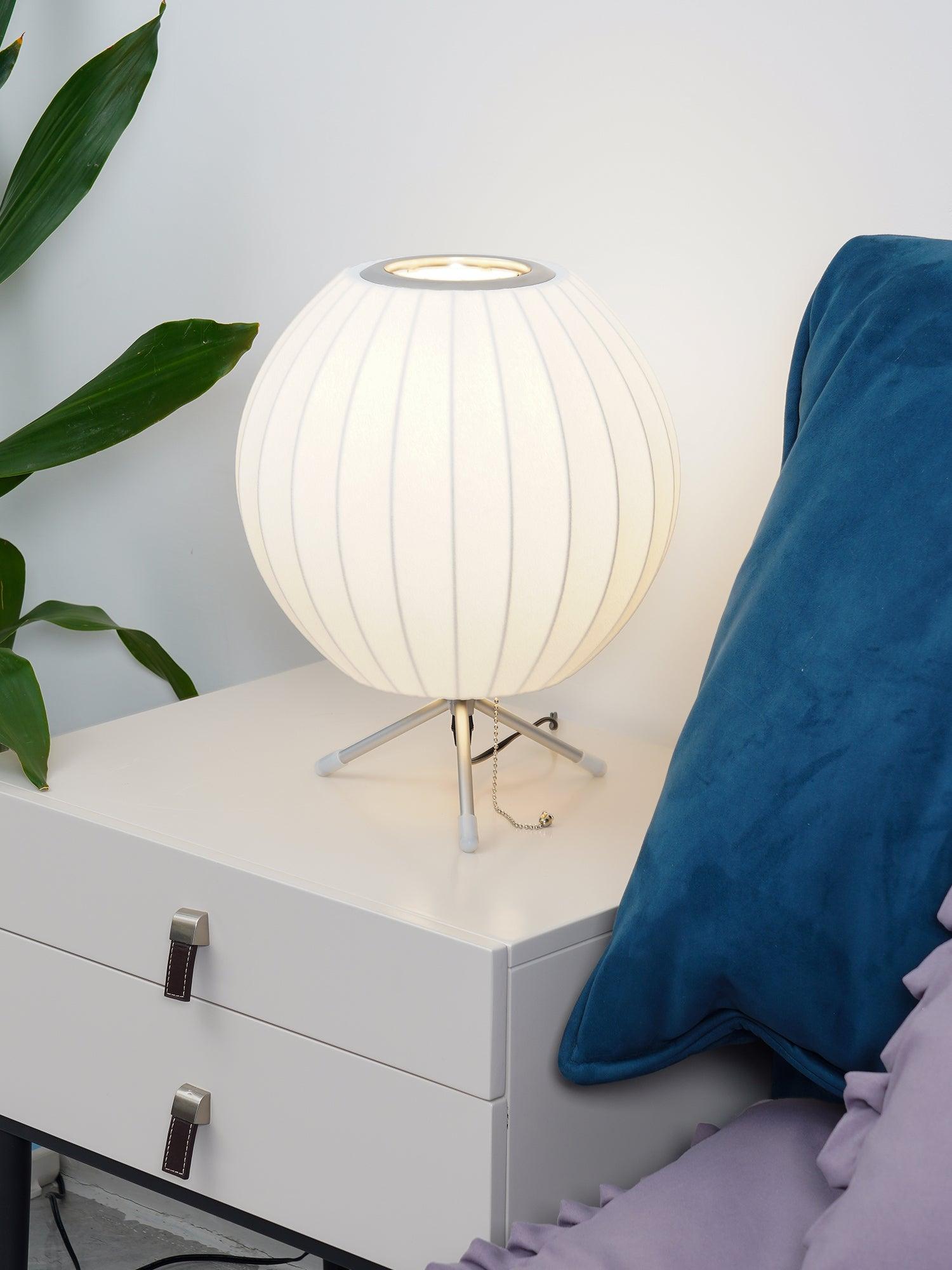 Nelson Tripod Table Lamp - Cueteks